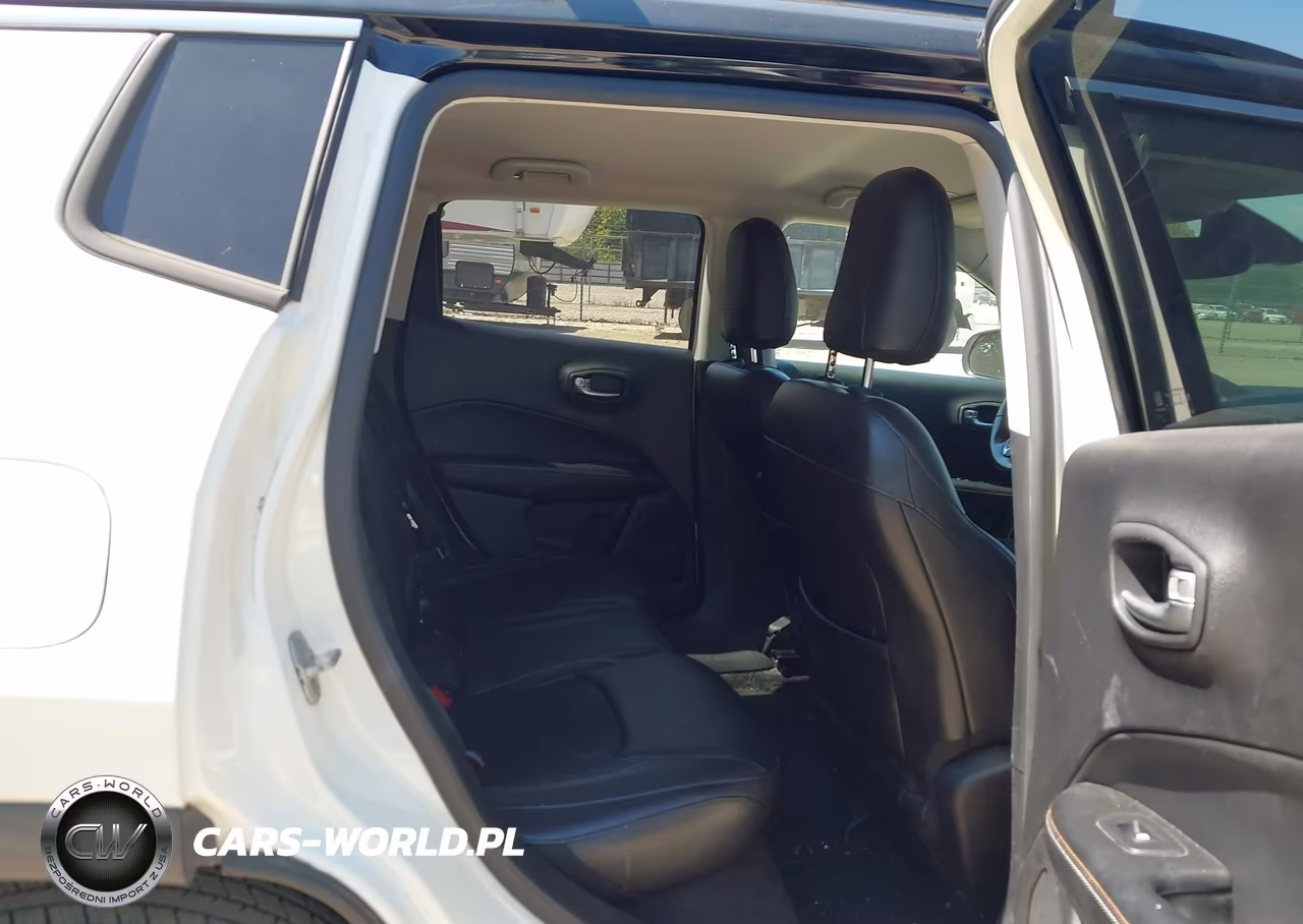2018 Jeep Compass Latitude VIN:3C4NJCBB2JT181626 - 8