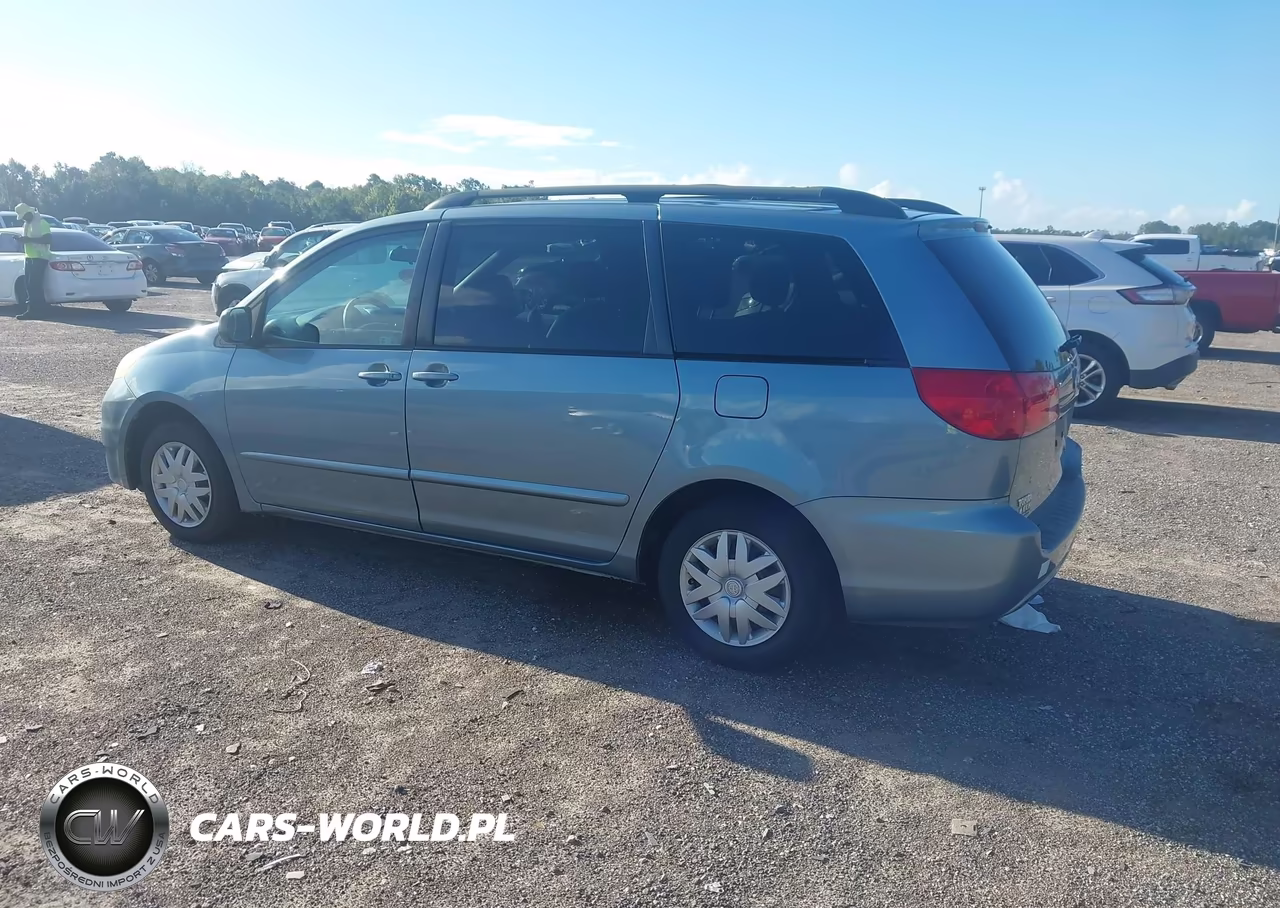 2007 Toyota Sienna Le VIN:5TDZK23CX7S027149 - 3