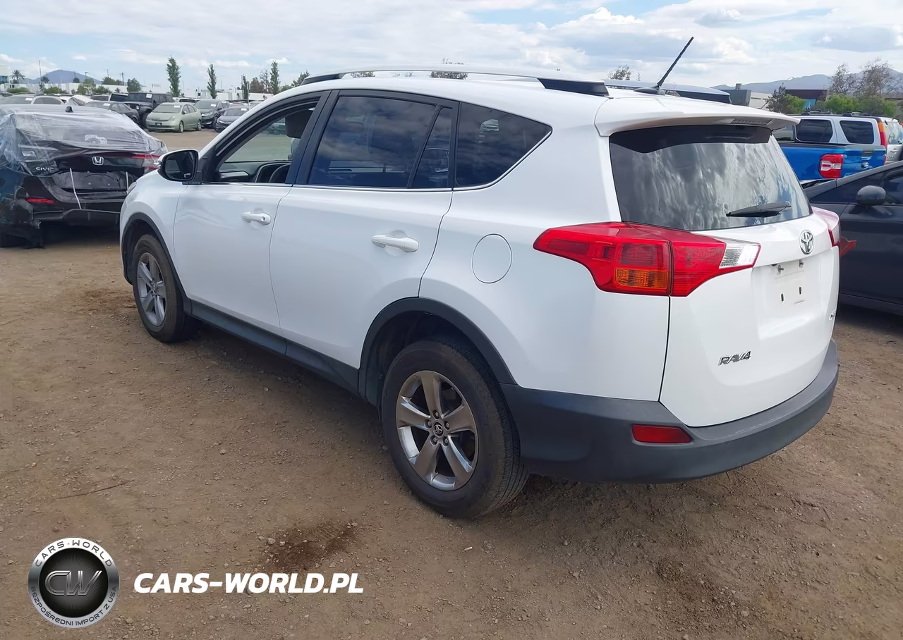 2015 Toyota Rav4 Xle VIN:JTMWFREV5FD079409 - 3