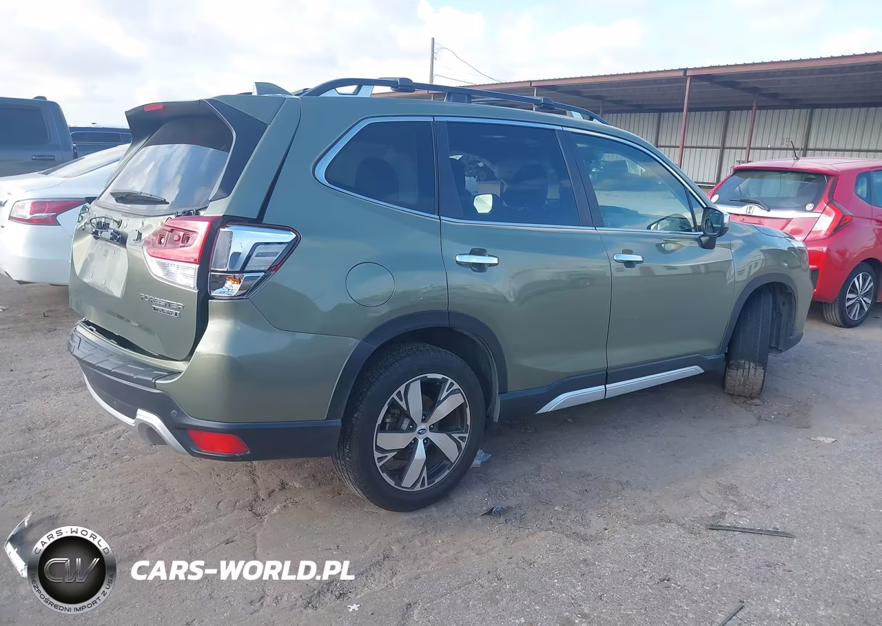 2019 Subaru Forester Touring VIN:JF2SKAWC0KH478208 - 4
