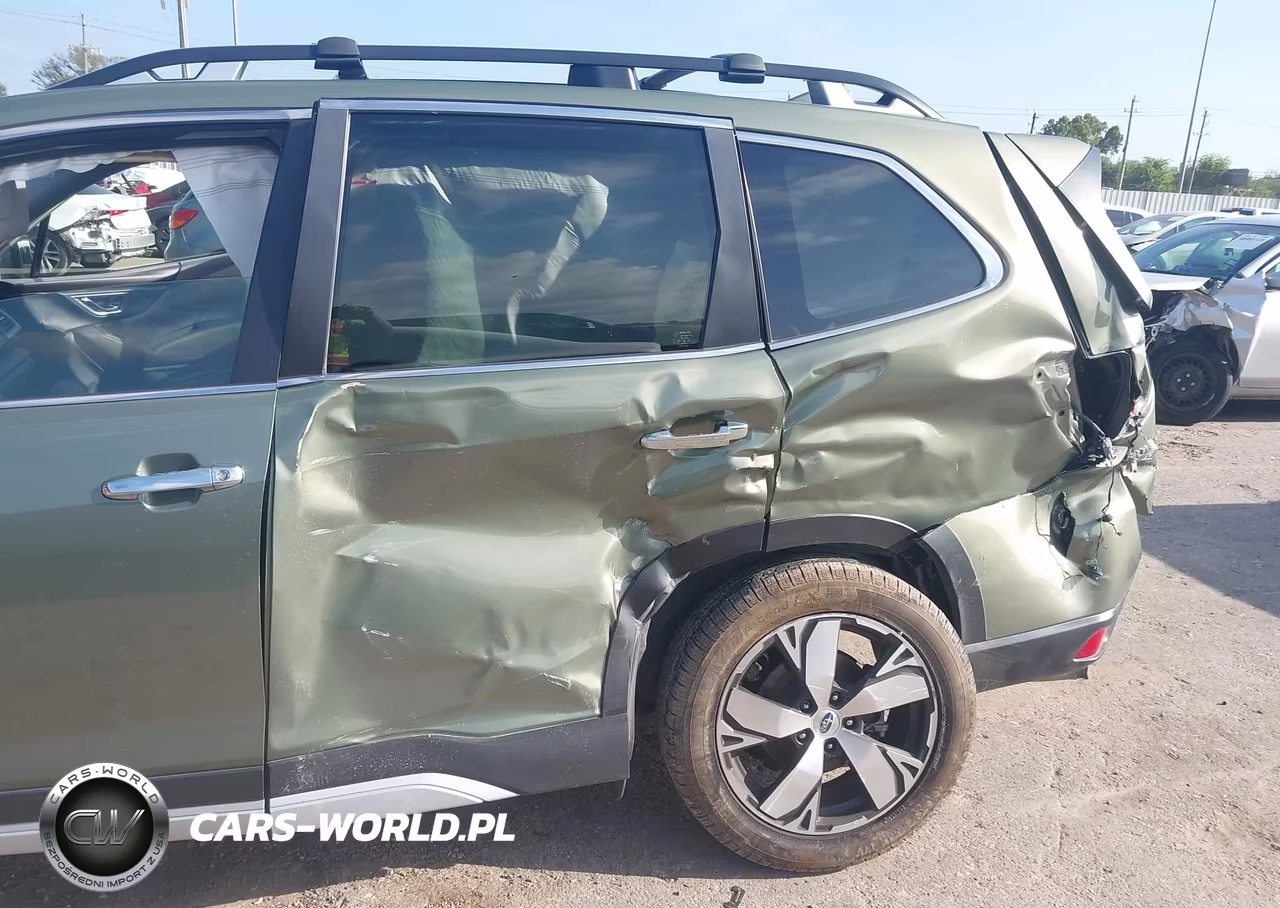 2019 Subaru Forester Touring VIN:JF2SKAWC0KH478208 - 6