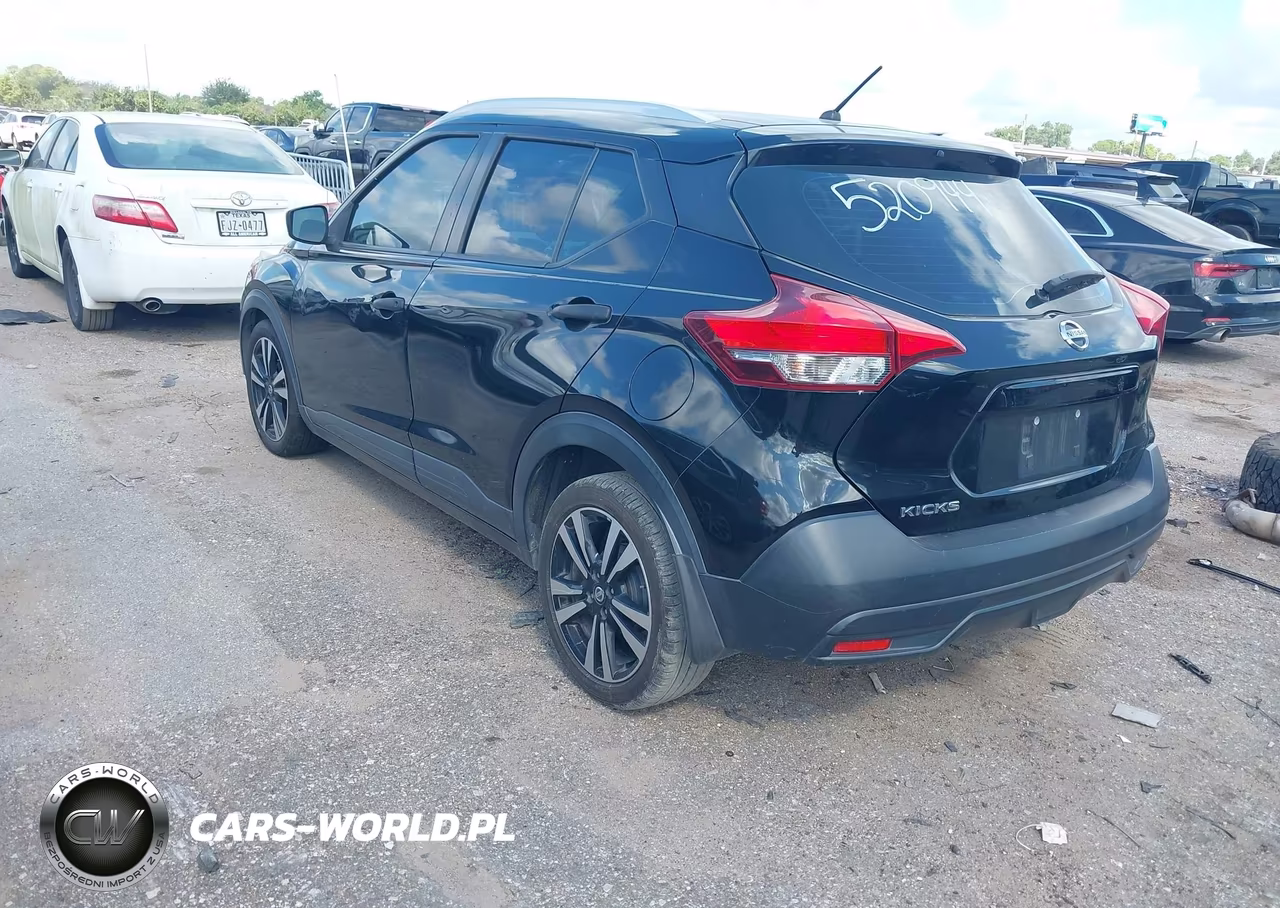 2019 Nissan Kicks S VIN:3N1CP5CU6KL520944 - 3