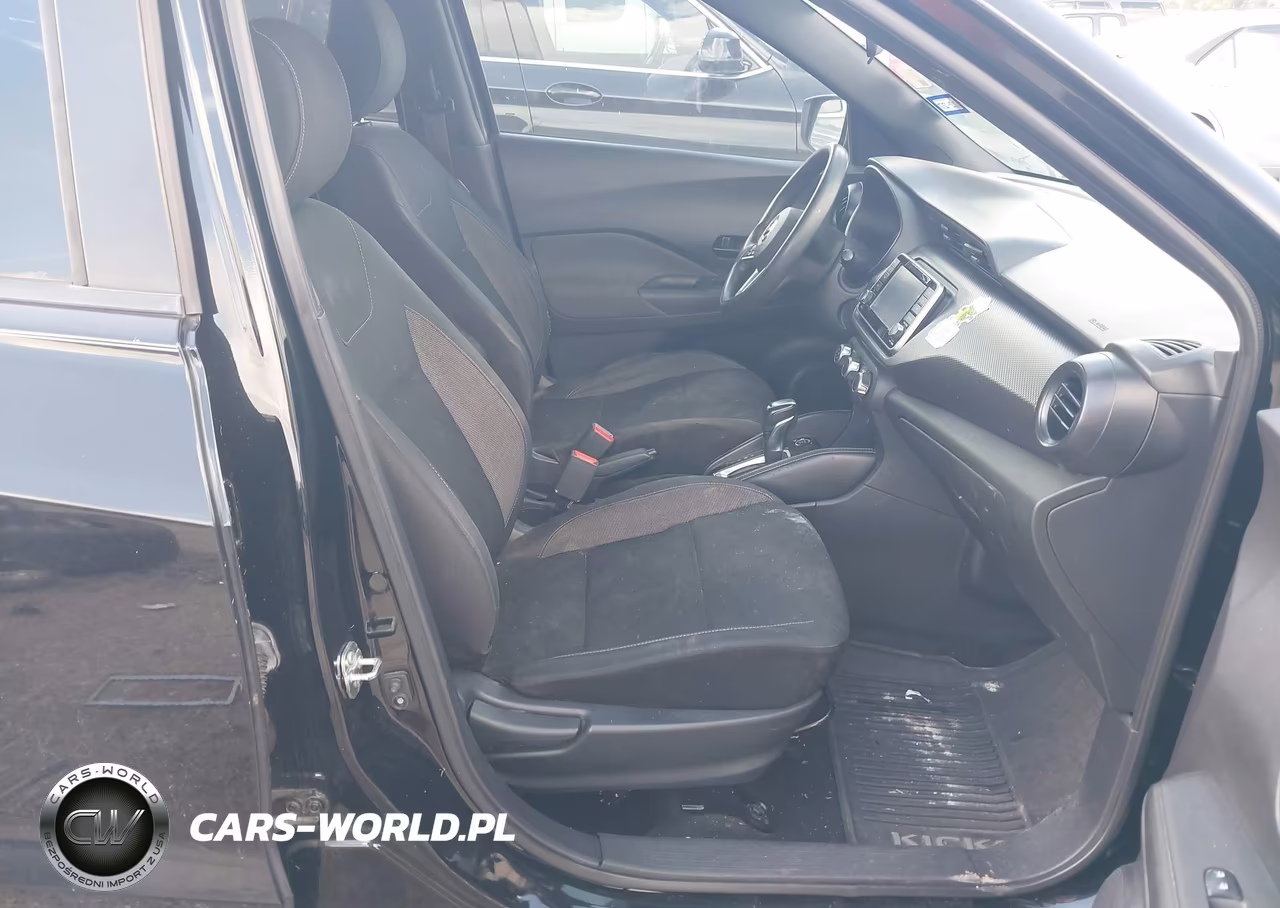 2019 Nissan Kicks S VIN:3N1CP5CU6KL520944 - 5
