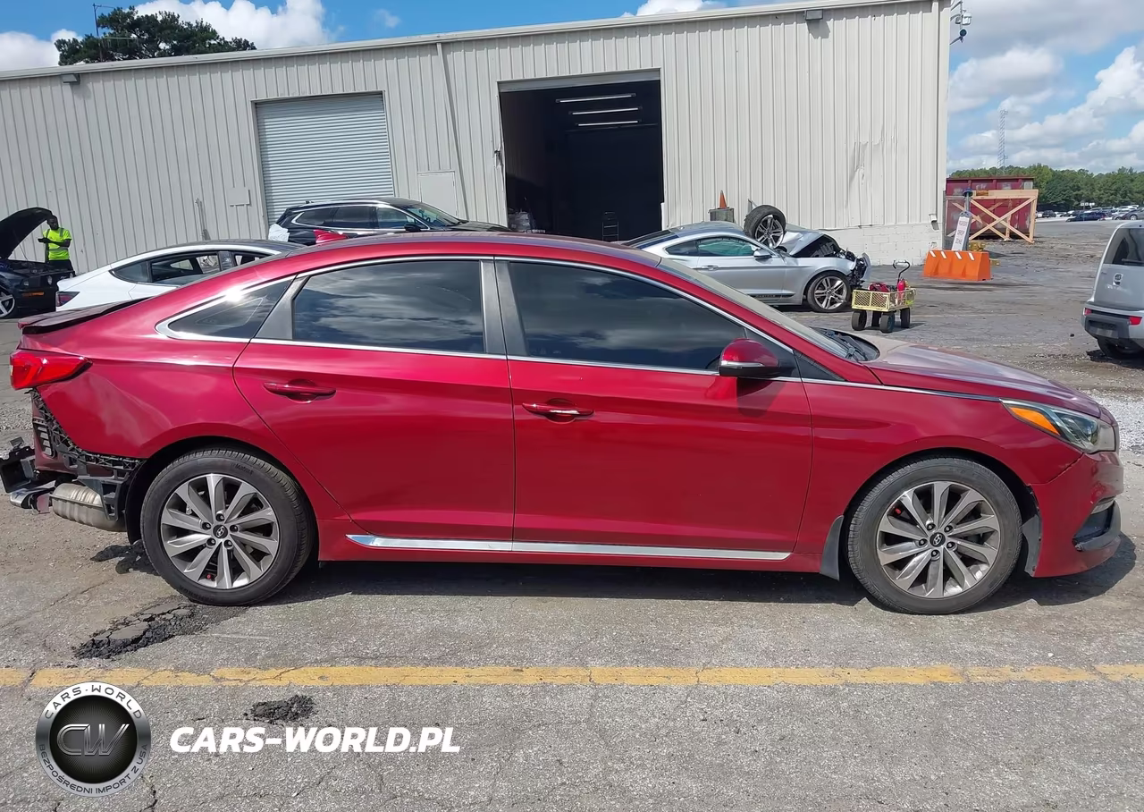 2016 Hyundai Sonata Sport VIN:5NPE34AF7GH391247 - 13