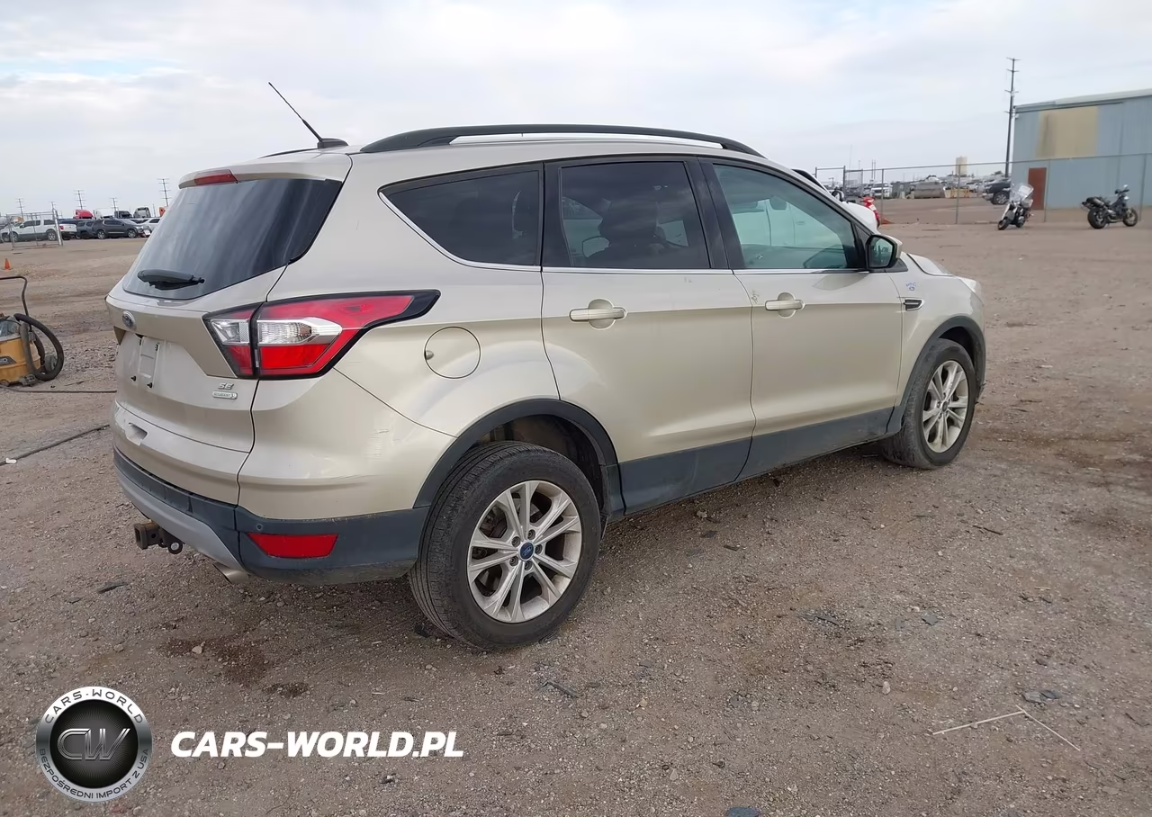 2017 Ford Escape Se VIN:1FMCU0G91HUE34370 - 4