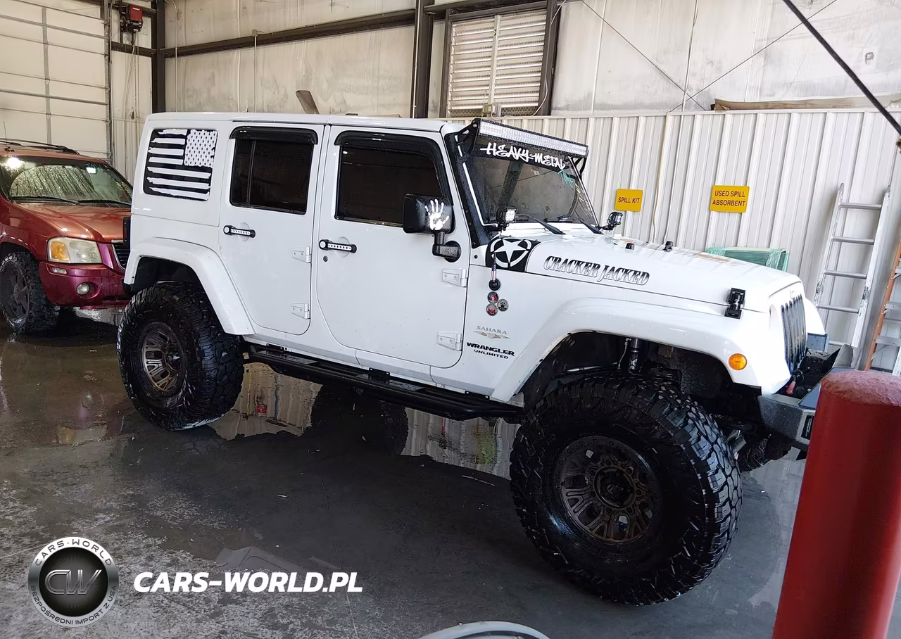 2013 Jeep Wrangler Unlimited Sahara – zdjęcie 1 z 16