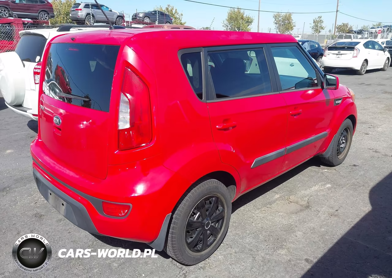 2013 Kia Soul VIN:KNDJT2A51D7527740 - 4