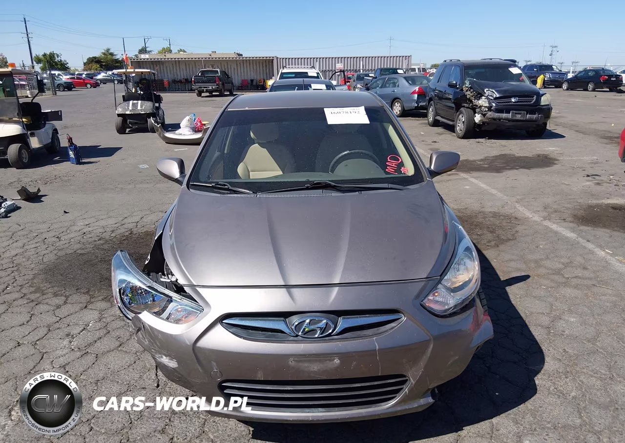 2013 Hyundai Accent Gls VIN:KMHCU4AE6DU580643 - 13