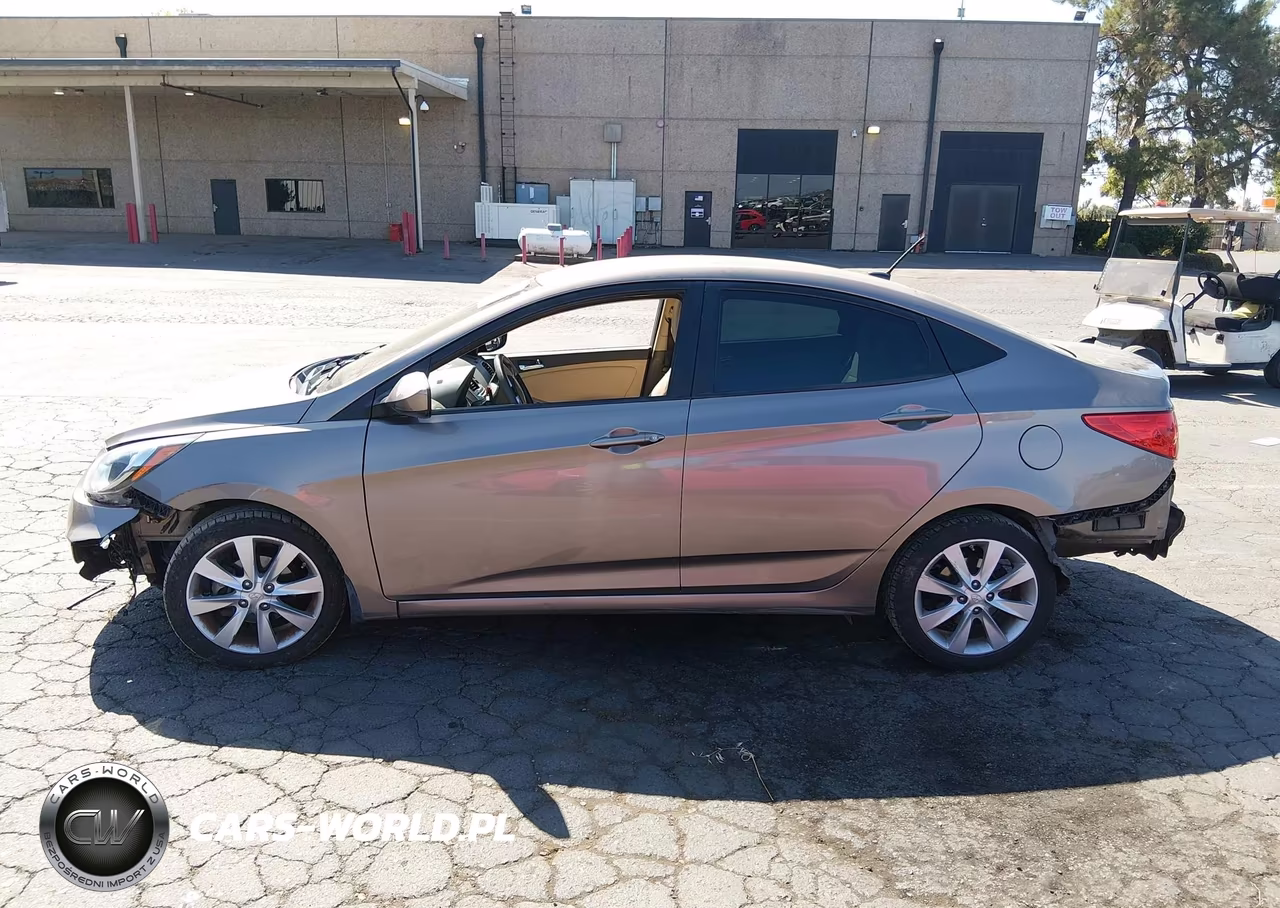 2013 Hyundai Accent Gls VIN:KMHCU4AE6DU580643 - 16