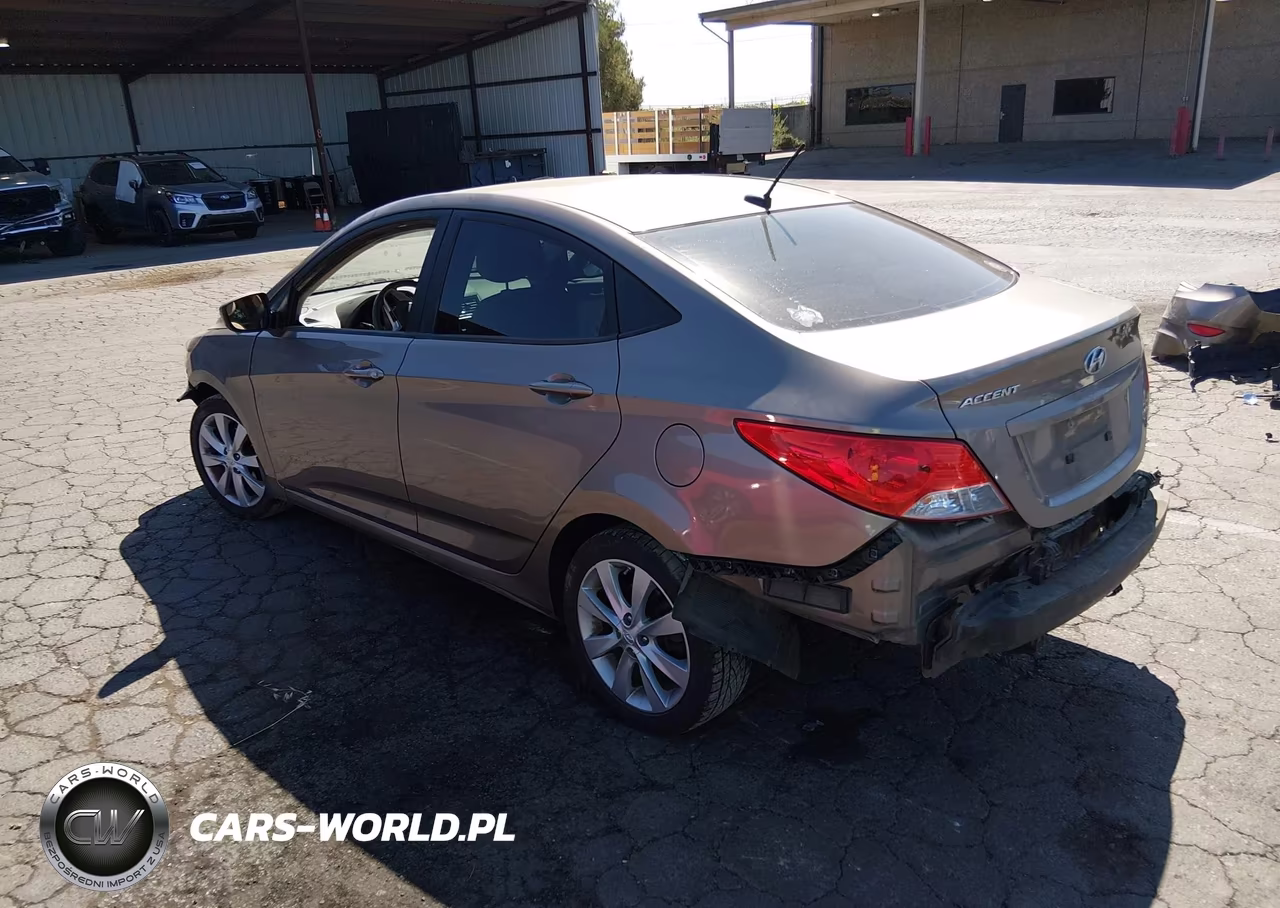 2013 Hyundai Accent Gls VIN:KMHCU4AE6DU580643 - 3