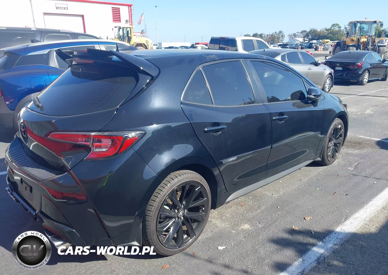 2022 Toyota Corolla Se Nightshade Edition VIN:JTND4MBE5N3182673 - 4