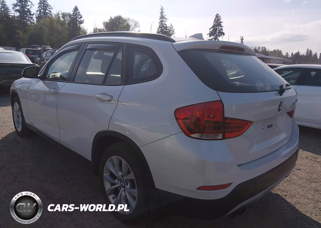 2014 BMW X1 xDrive28I VIN:WBAVL1C51EVR92716 - 3