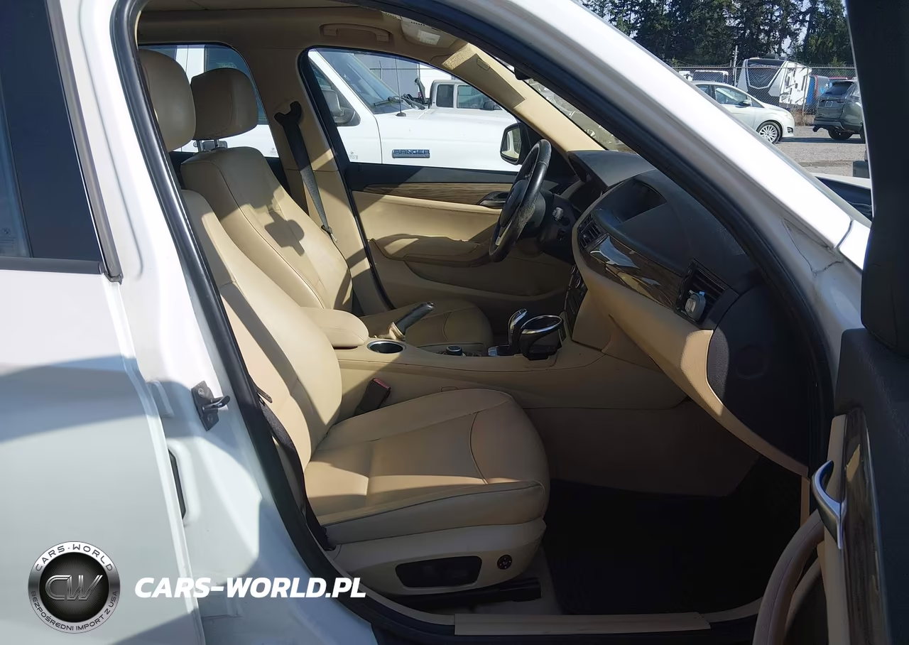 2014 BMW X1 xDrive28I VIN:WBAVL1C51EVR92716 - 5