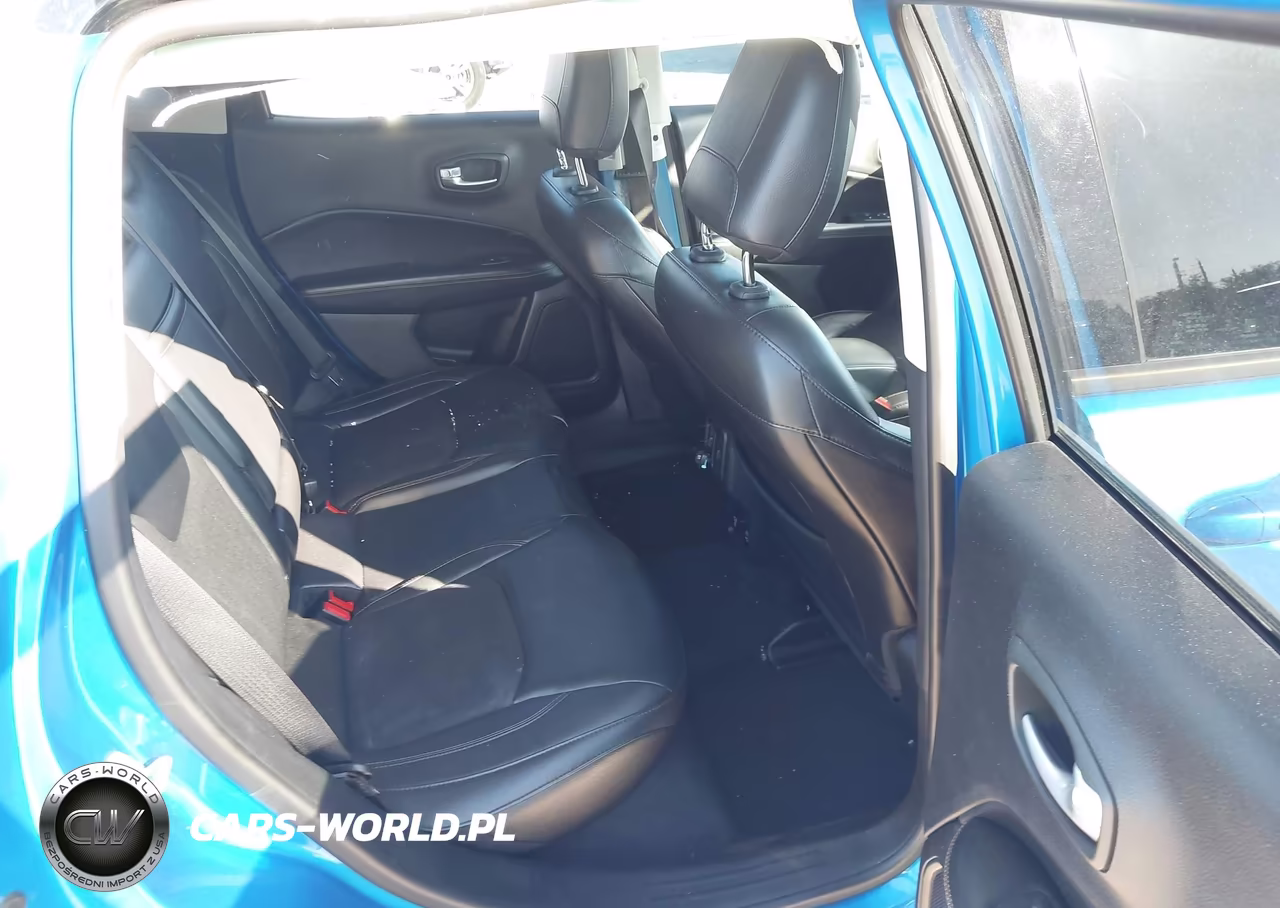 2018 Jeep Compass Latitude 4X4 VIN:3C4NJDBB5JT202569 - 8