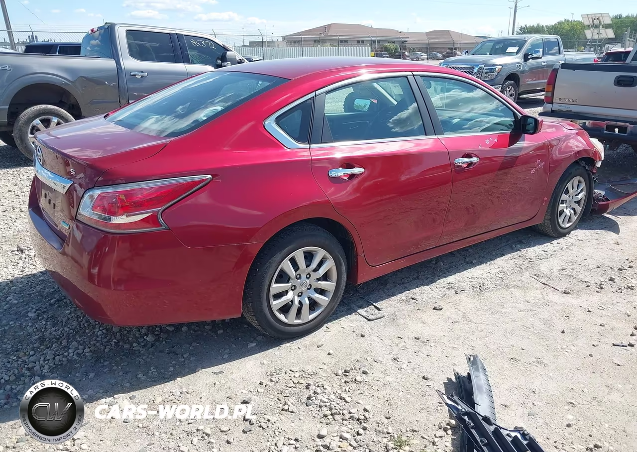 2014 Nissan Altima 2.5 S VIN:1N4AL3AP4EN217396 - 4