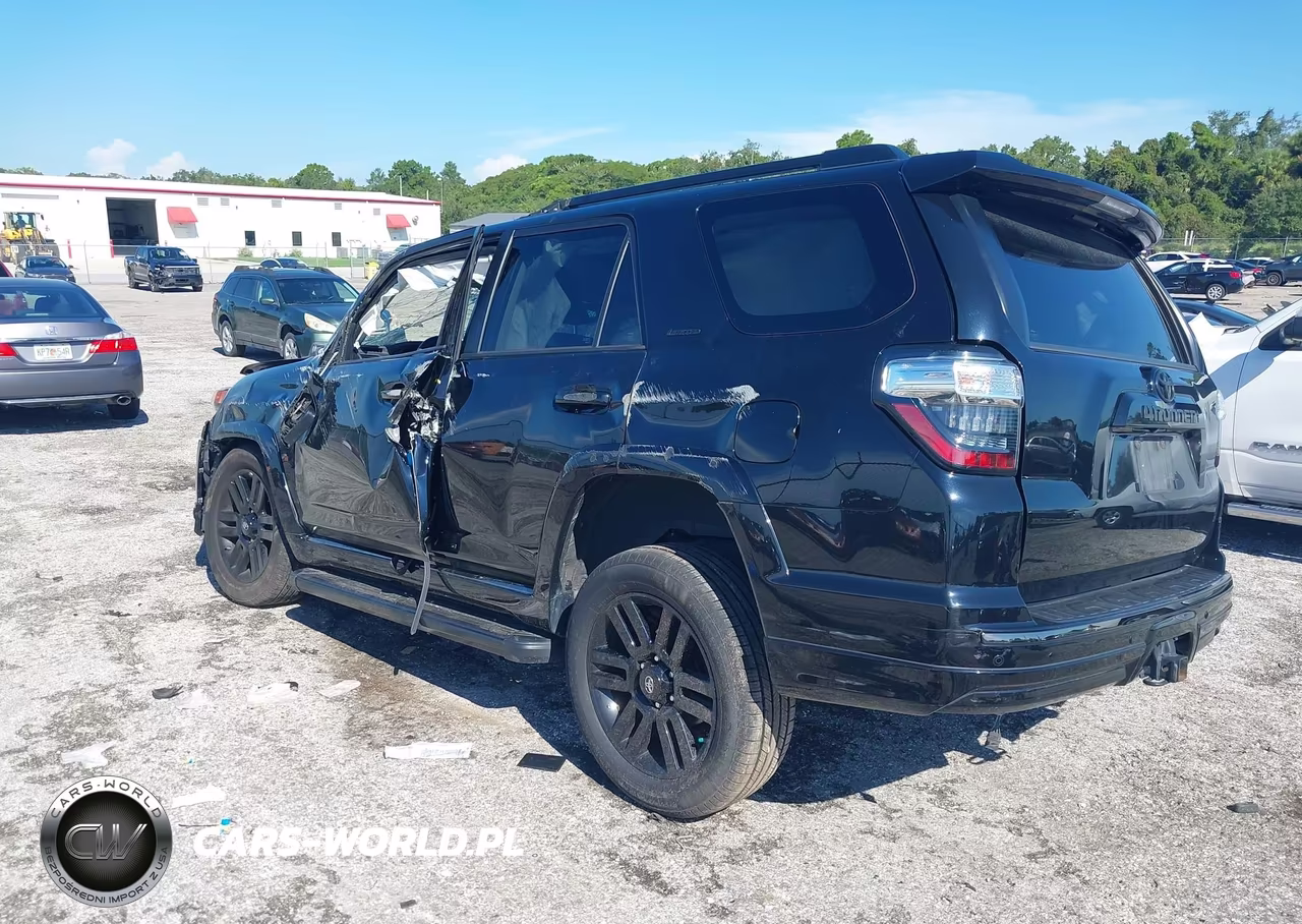 2021 Toyota 4Runner Nightshade Special Edition VIN:JTECU5JR0M5246420 - 3