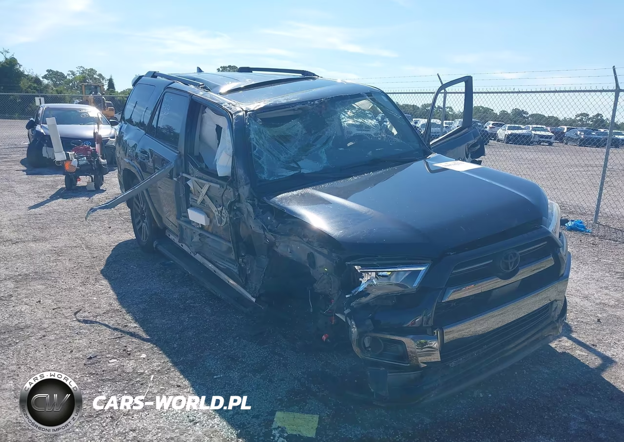 2021 Toyota 4Runner Nightshade Special Edition VIN:JTECU5JR0M5246420 - 6