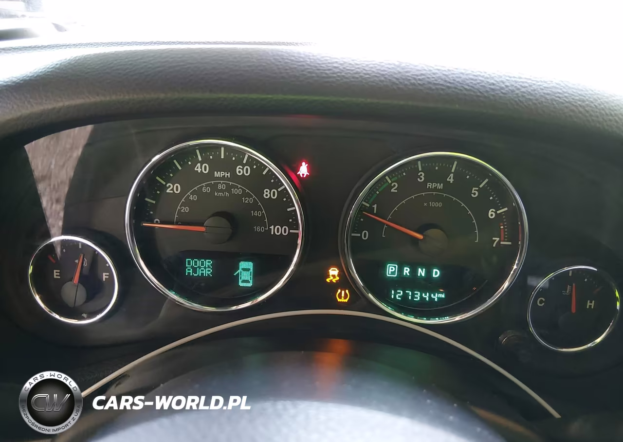 2017 Jeep Wrangler Unlimited Freedom 4X4 VIN:1C4BJWDGXHL570890 - 7