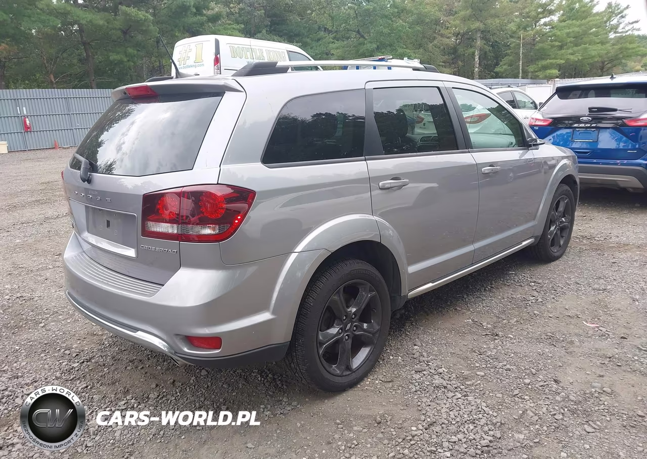 2019 Dodge Journey Crossroad Awd VIN:3C4PDDGG8KT805263 - 4