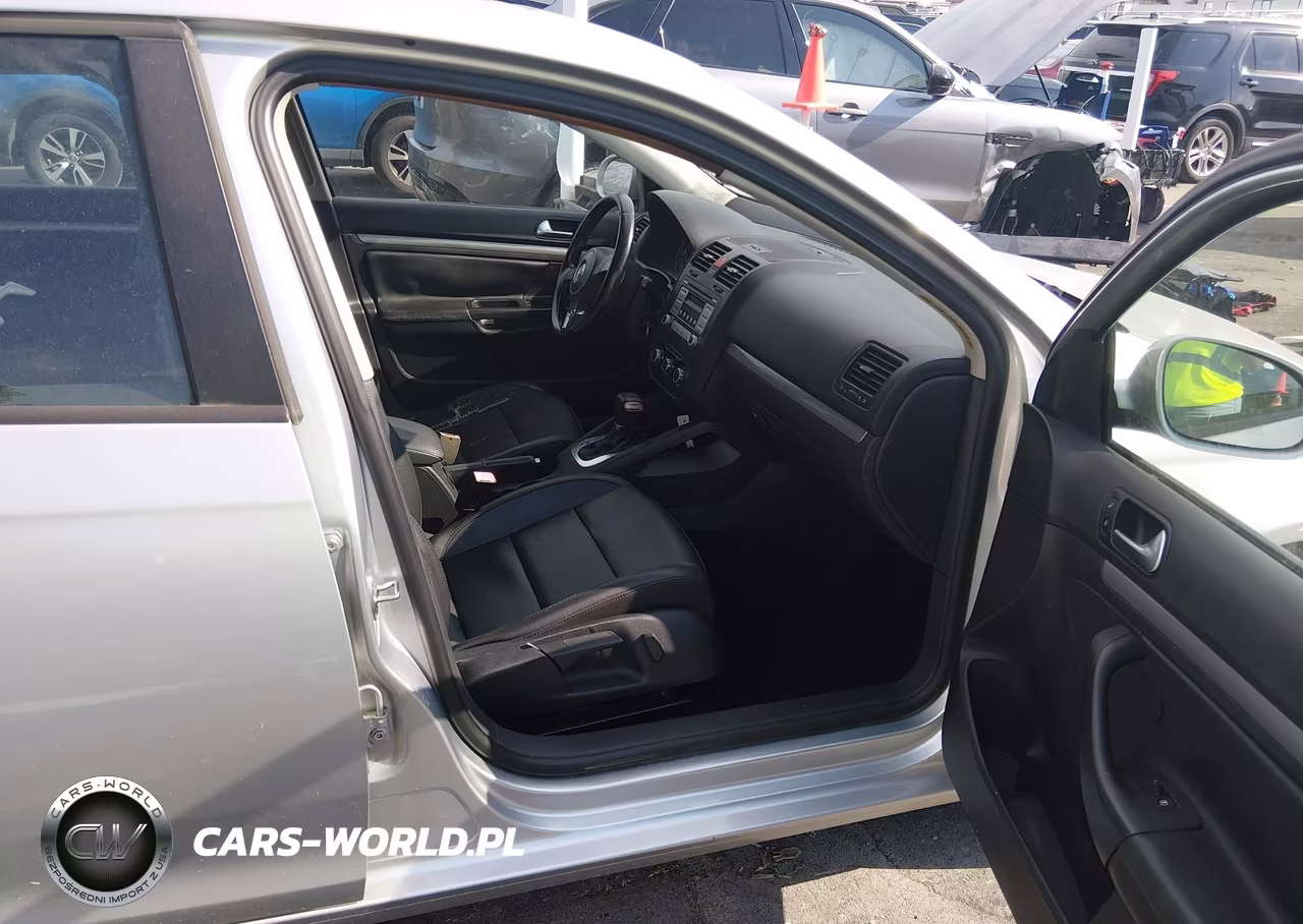 2010 Volkswagen Jetta Limited Edition VIN:3VWRX7AJ4AM094060 - 5