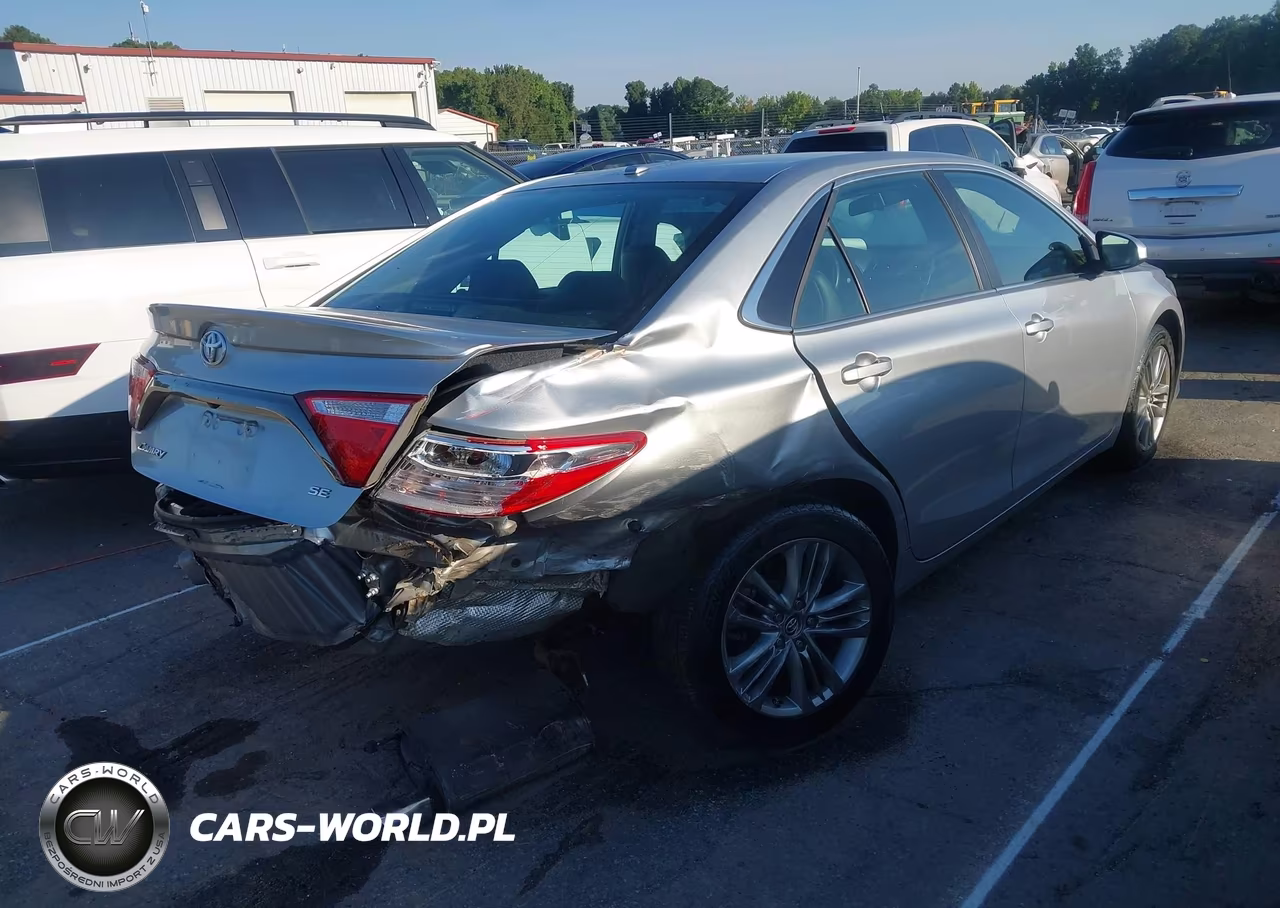 2015 Toyota Camry Se VIN:4T1BF1FK6FU091603 - 4
