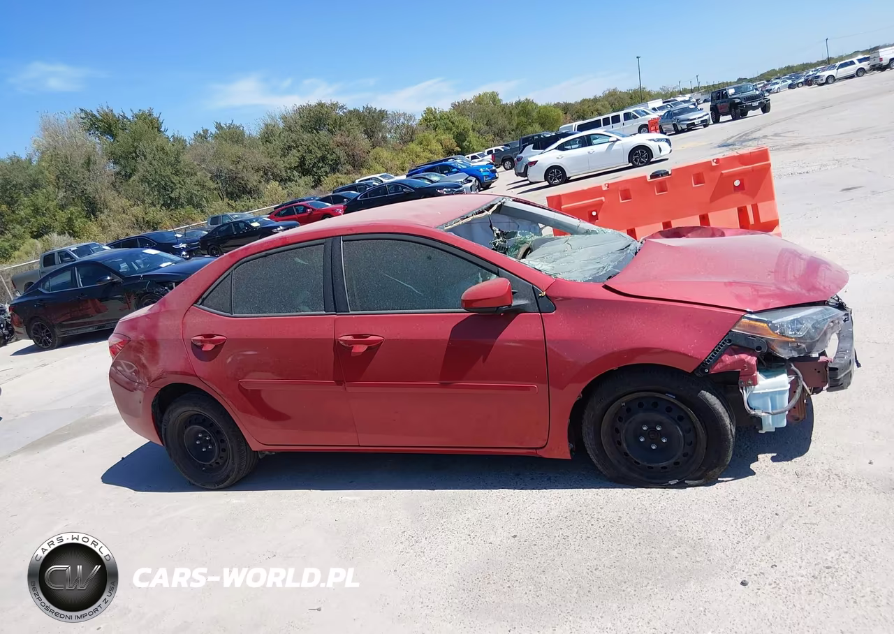 2018 Toyota Corolla Le VIN:5YFBURHE6JP784225 - 13