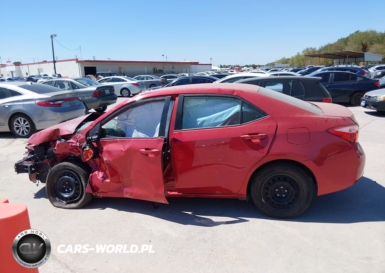 2018 Toyota Corolla Le VIN:5YFBURHE6JP784225 - 14