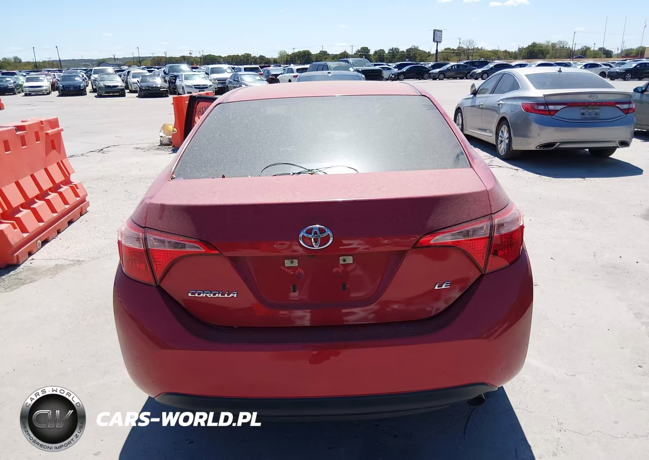 2018 Toyota Corolla Le VIN:5YFBURHE6JP784225 - 16
