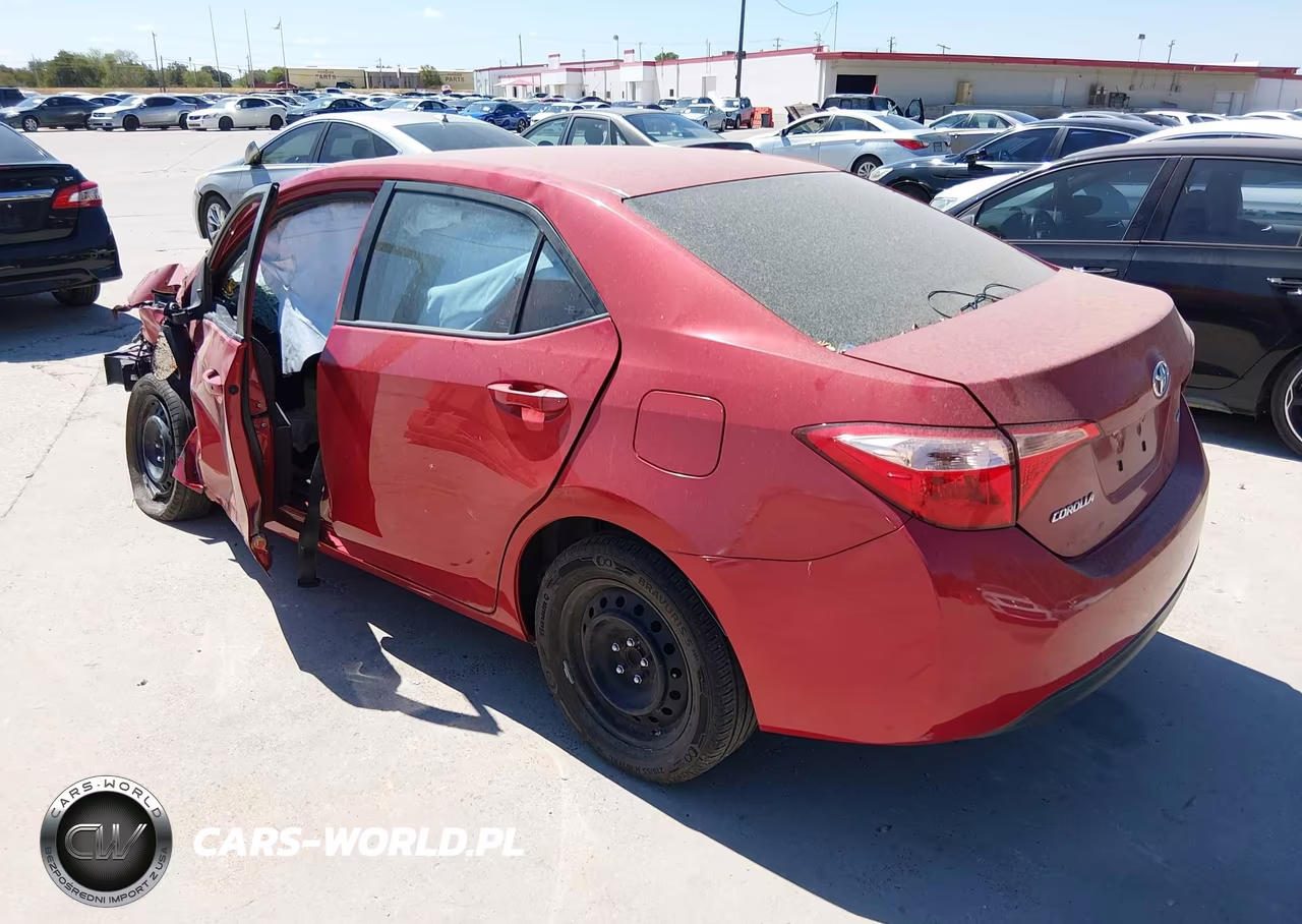 2018 Toyota Corolla Le VIN:5YFBURHE6JP784225 - 3