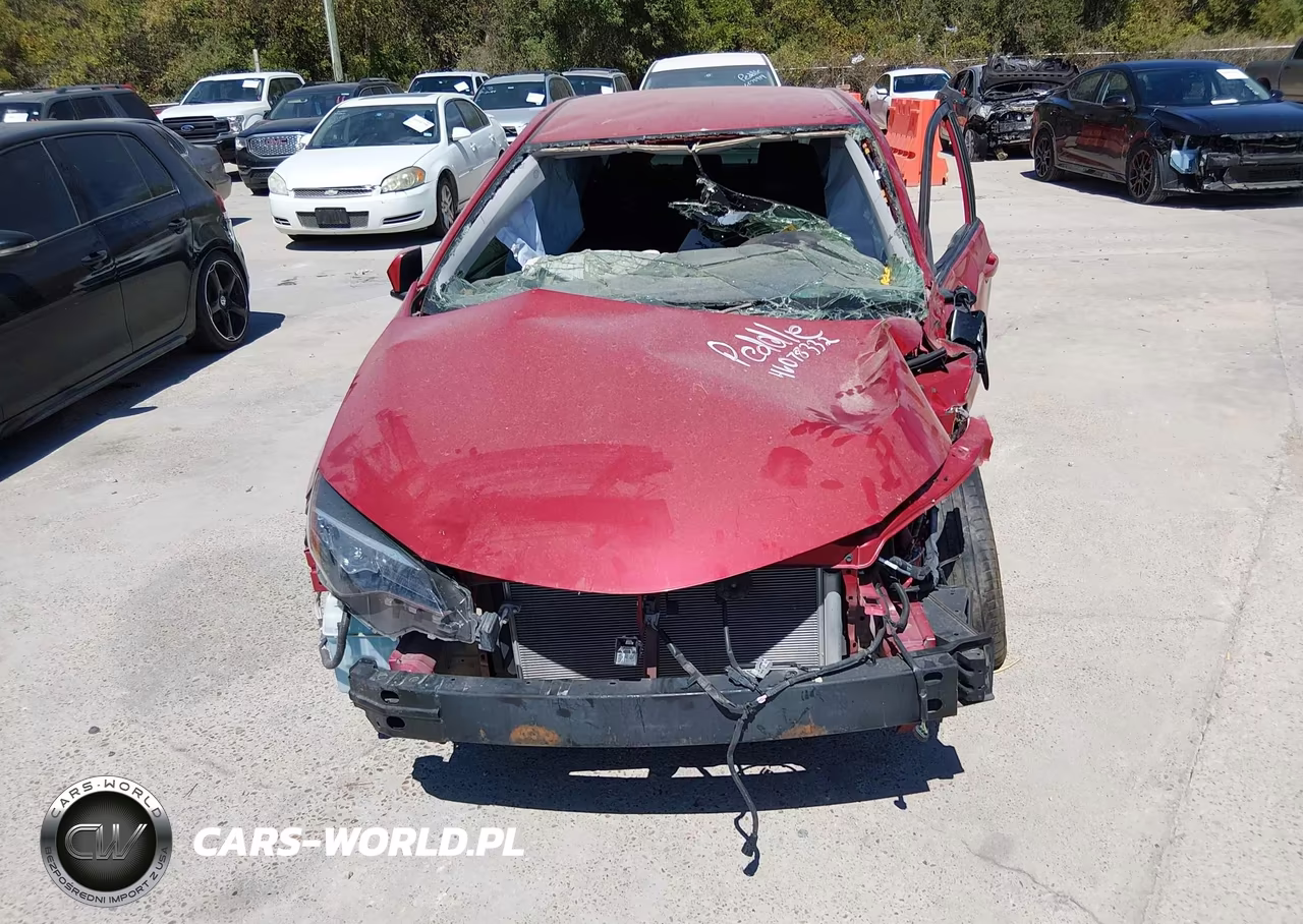 2018 Toyota Corolla Le VIN:5YFBURHE6JP784225 - 6