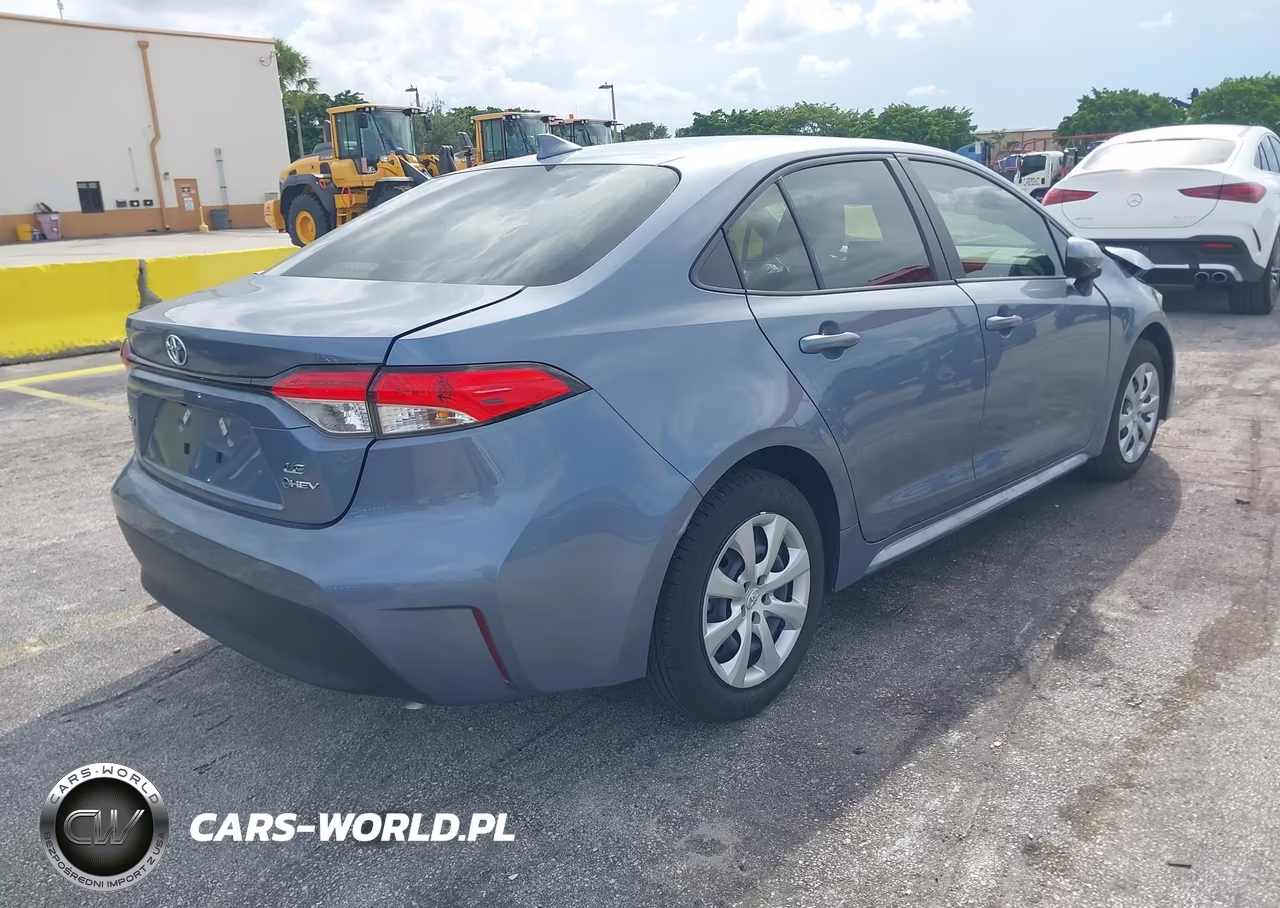 2026 Toyota Corolla Hybrid Hybrid Le VIN:JTDBCMFE3T3143876 - 4