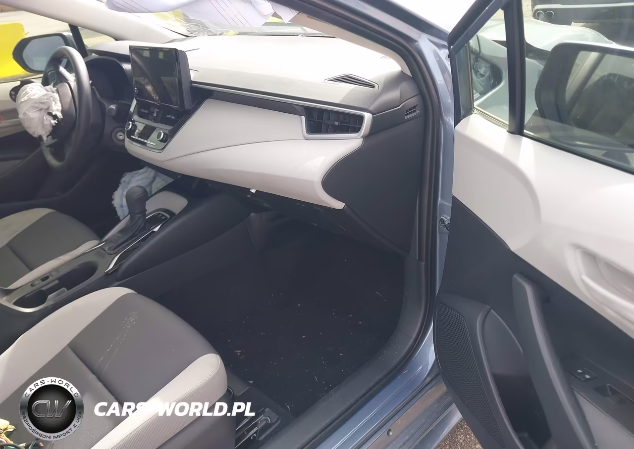 2026 Toyota Corolla Hybrid Hybrid Le VIN:JTDBCMFE3T3143876 - 5