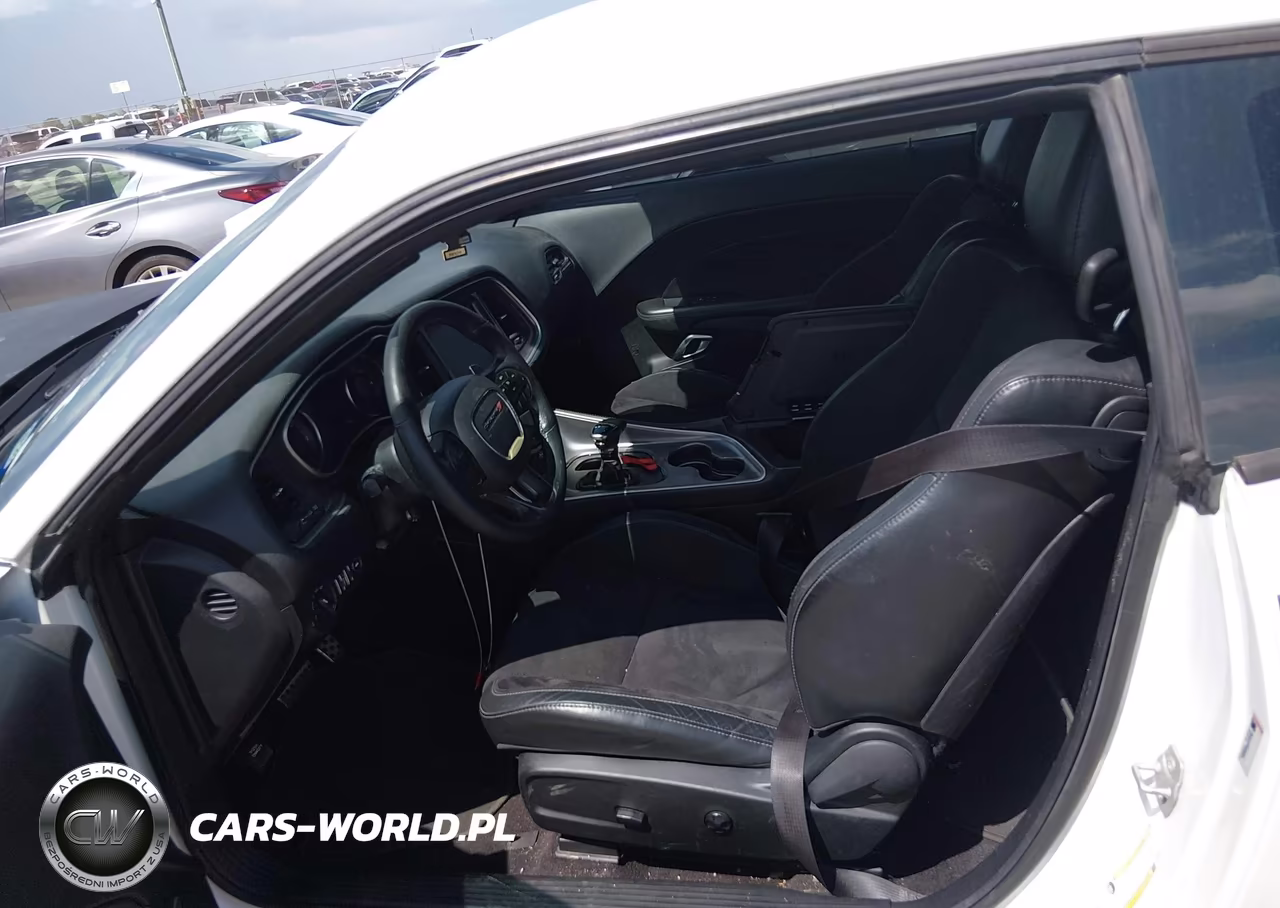 2019 Dodge Challenger R-T VIN:2C3CDZBT6KH526004 - 8