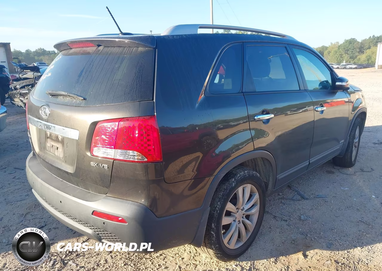 2011 Kia Sorento Ex V6 VIN:5XYKUDA24BG151392 - 4