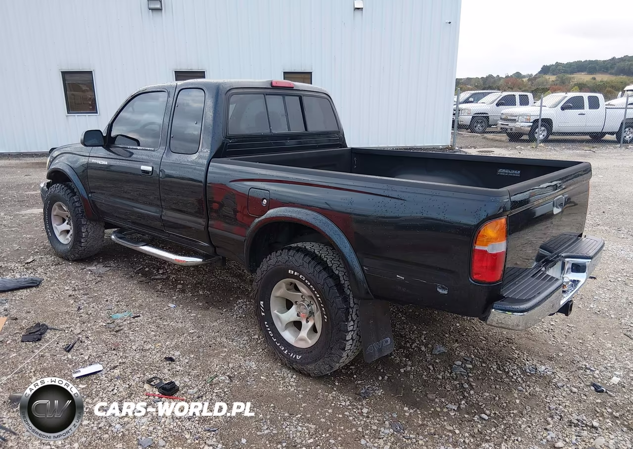 2000 Toyota Tacoma Base V6 VIN:5TEWN72N2YZ713085 - 3