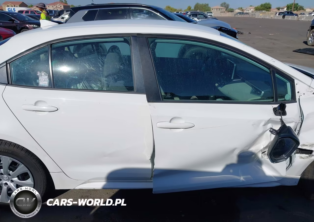 2020 Toyota Corolla Le VIN:5YFEPRAE1LP106676 - 13