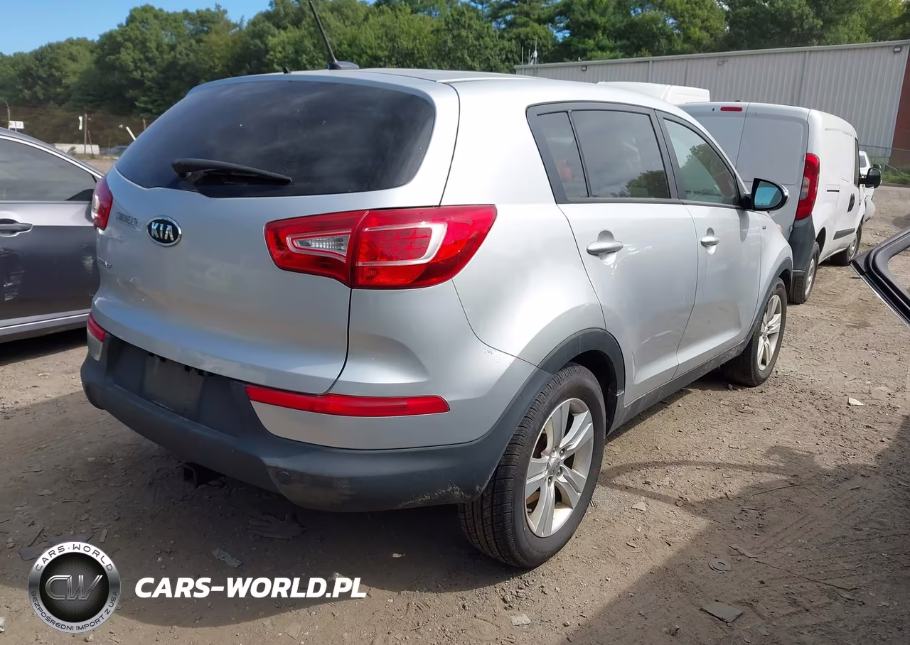 2012 Kia Sportage Lx VIN:KNDPBCA27C7293739 - 4