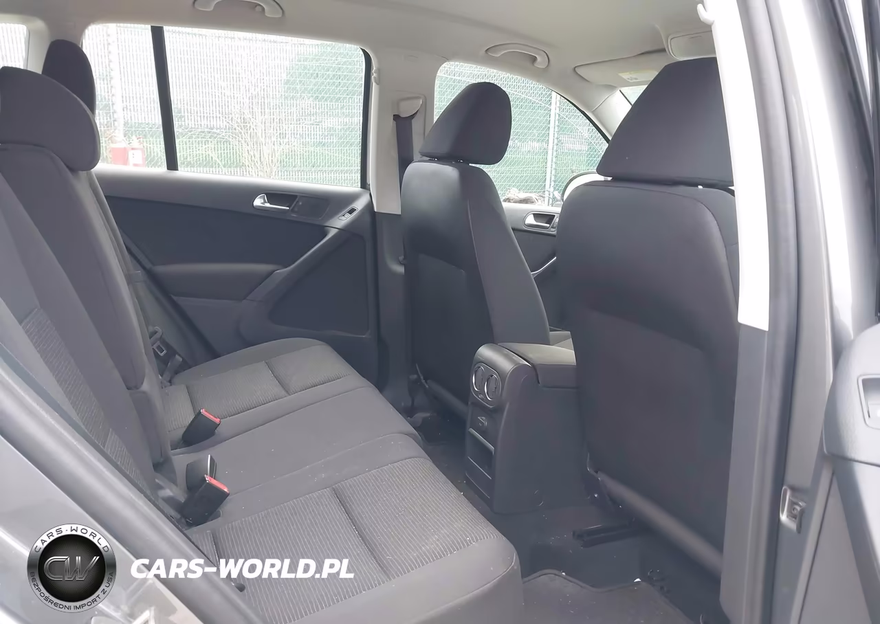 2018 Volkswagen Tiguan Limited 2.0T VIN:WVGBV7AX3JK003944 - 8