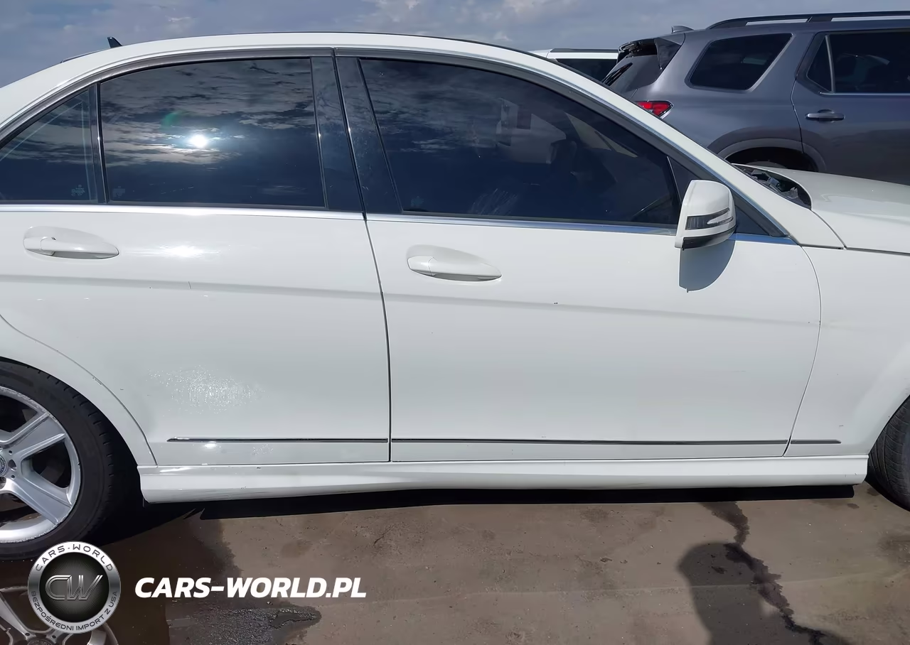 2011 Mercedes-Benz C 300 Sport 4Matic VIN:WDDGF8BBXBR182126 - 13