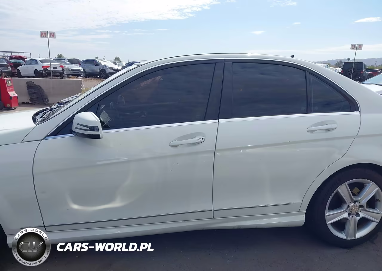 2011 Mercedes-Benz C 300 Sport 4Matic VIN:WDDGF8BBXBR182126 - 14