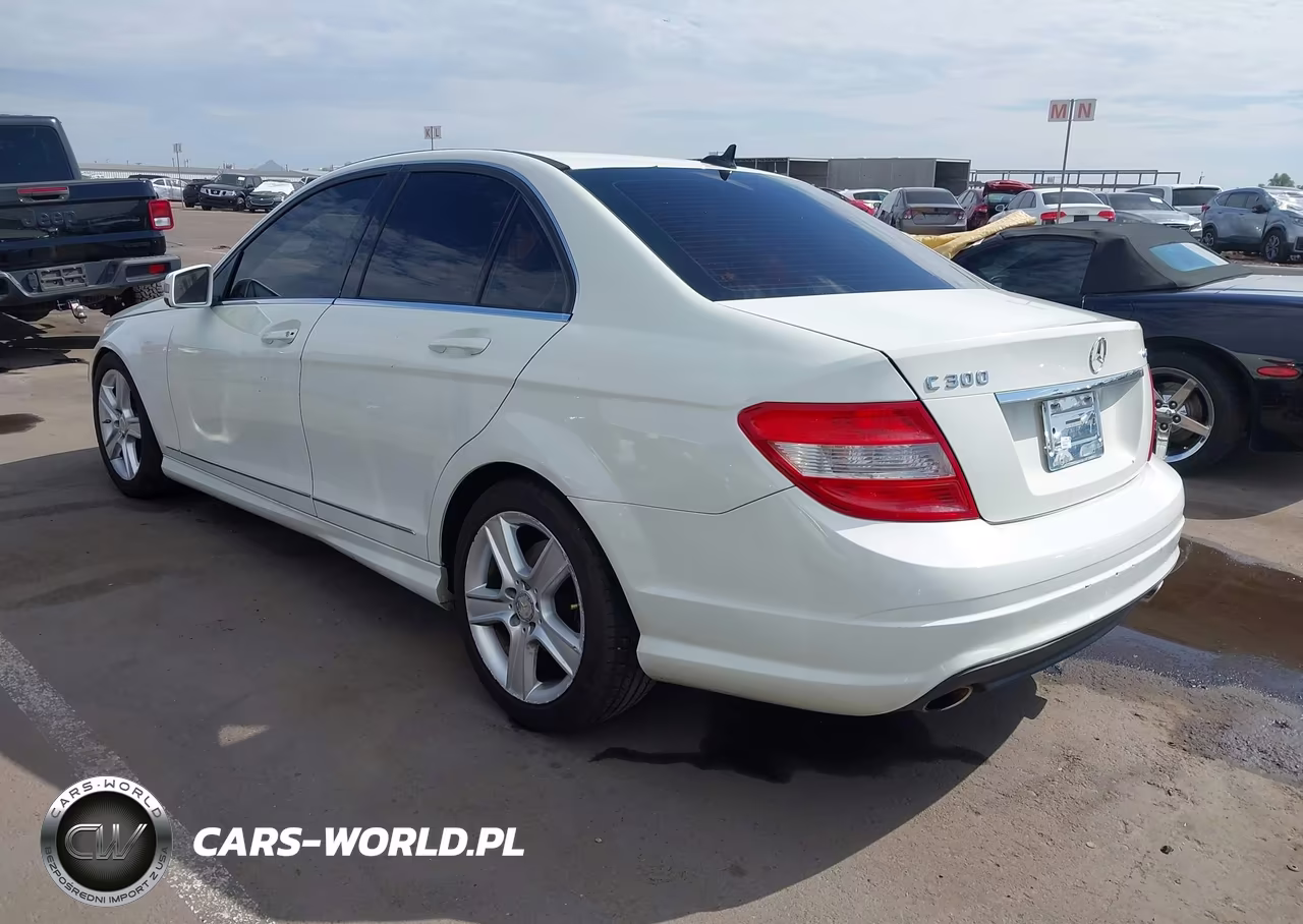 2011 Mercedes-Benz C 300 Sport 4Matic VIN:WDDGF8BBXBR182126 - 3