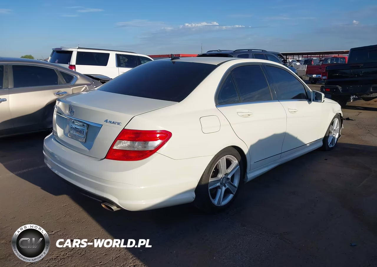 2011 Mercedes-Benz C 300 Sport 4Matic VIN:WDDGF8BBXBR182126 - 4