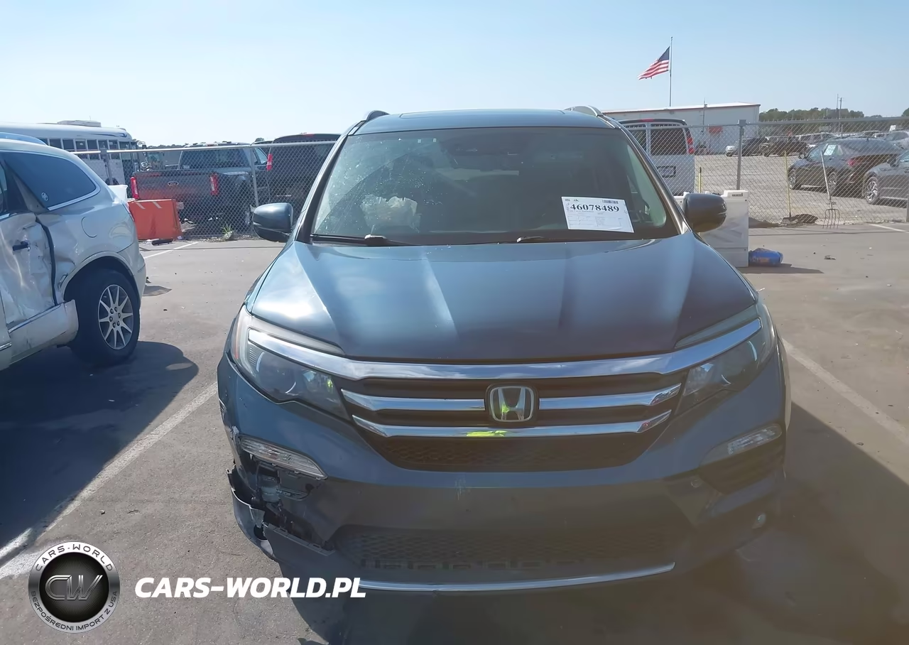2017 Honda Pilot Elite VIN:5FNYF6H07HB066910 - 12