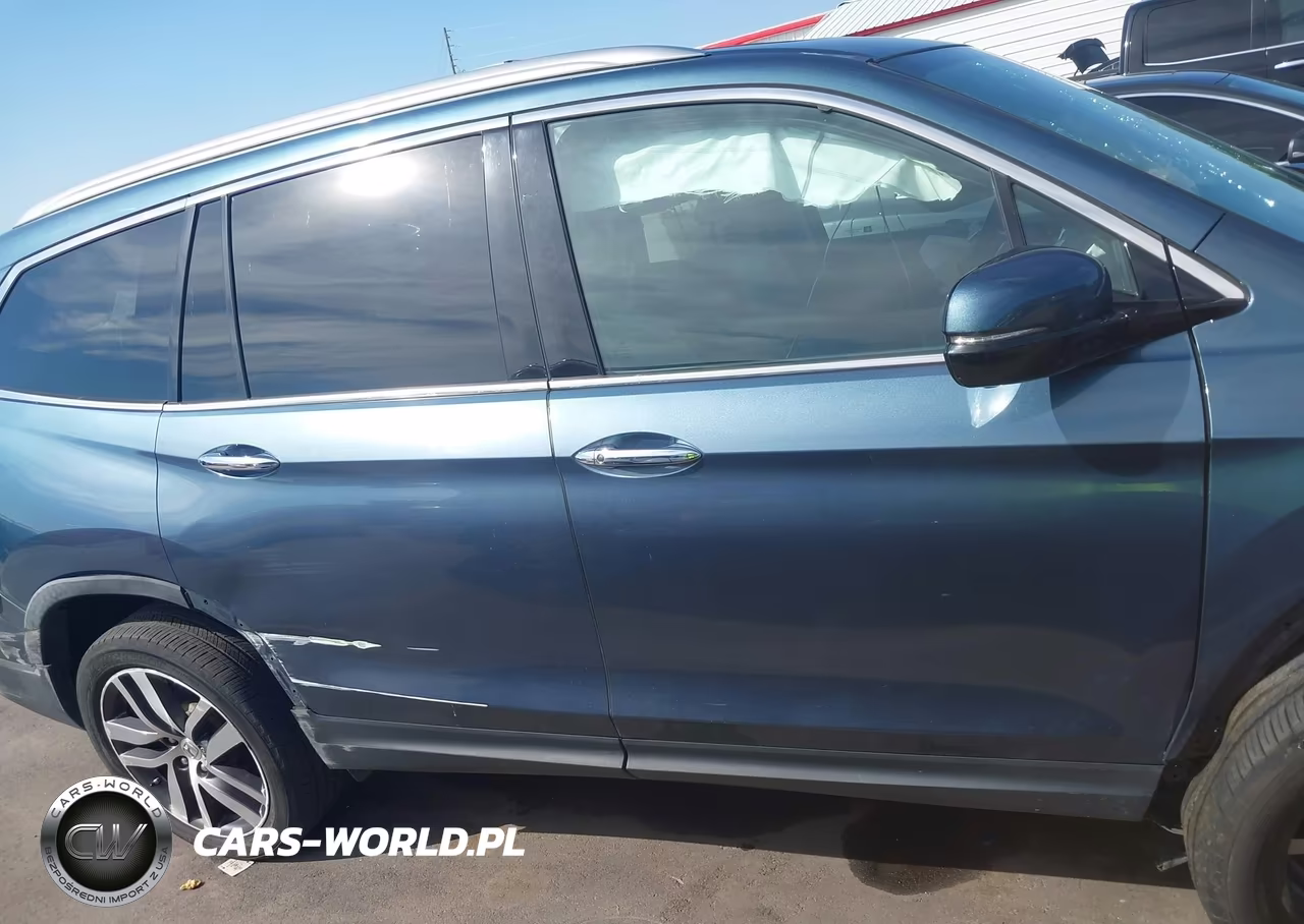 2017 Honda Pilot Elite VIN:5FNYF6H07HB066910 - 13