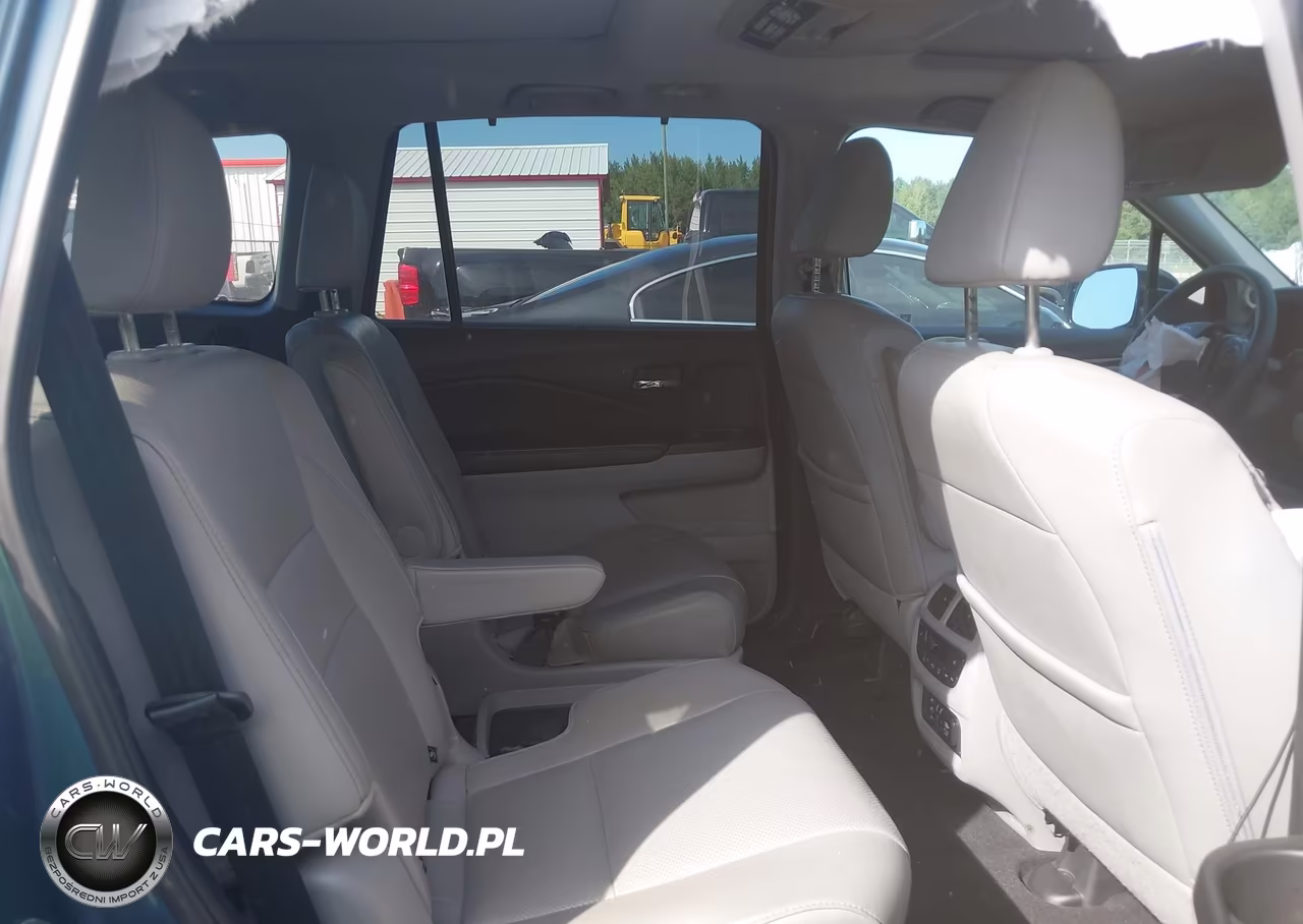 2017 Honda Pilot Elite VIN:5FNYF6H07HB066910 - 8