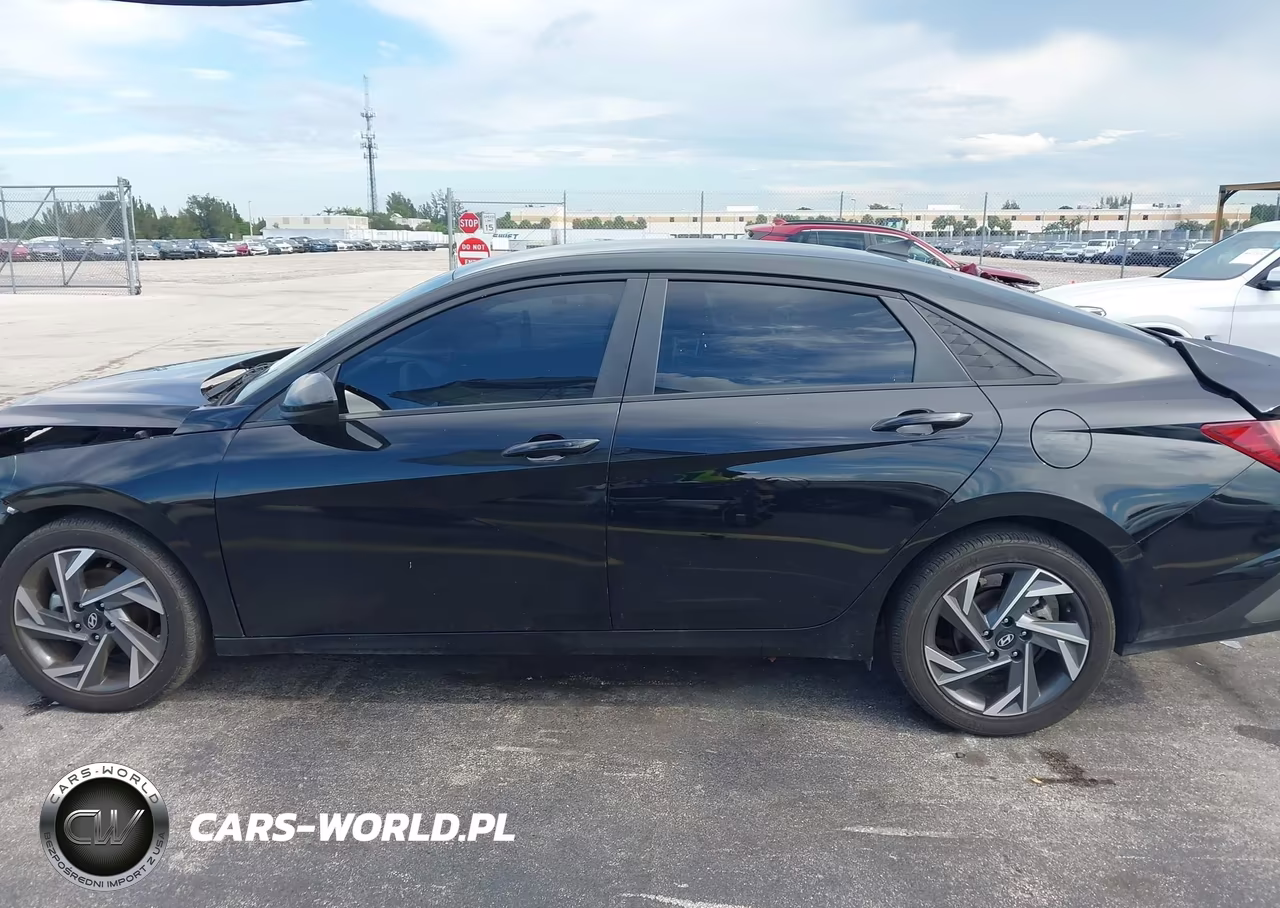 2025 Hyundai Elantra Sel Sport VIN:KMHLM4DGXSU998777 - 15