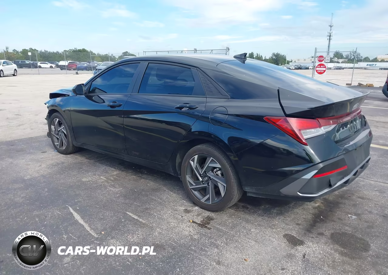 2025 Hyundai Elantra Sel Sport VIN:KMHLM4DGXSU998777 - 3