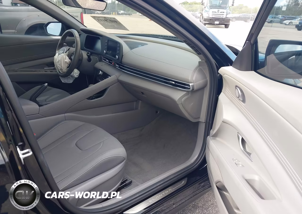 2025 Hyundai Elantra Sel Sport VIN:KMHLM4DGXSU998777 - 5