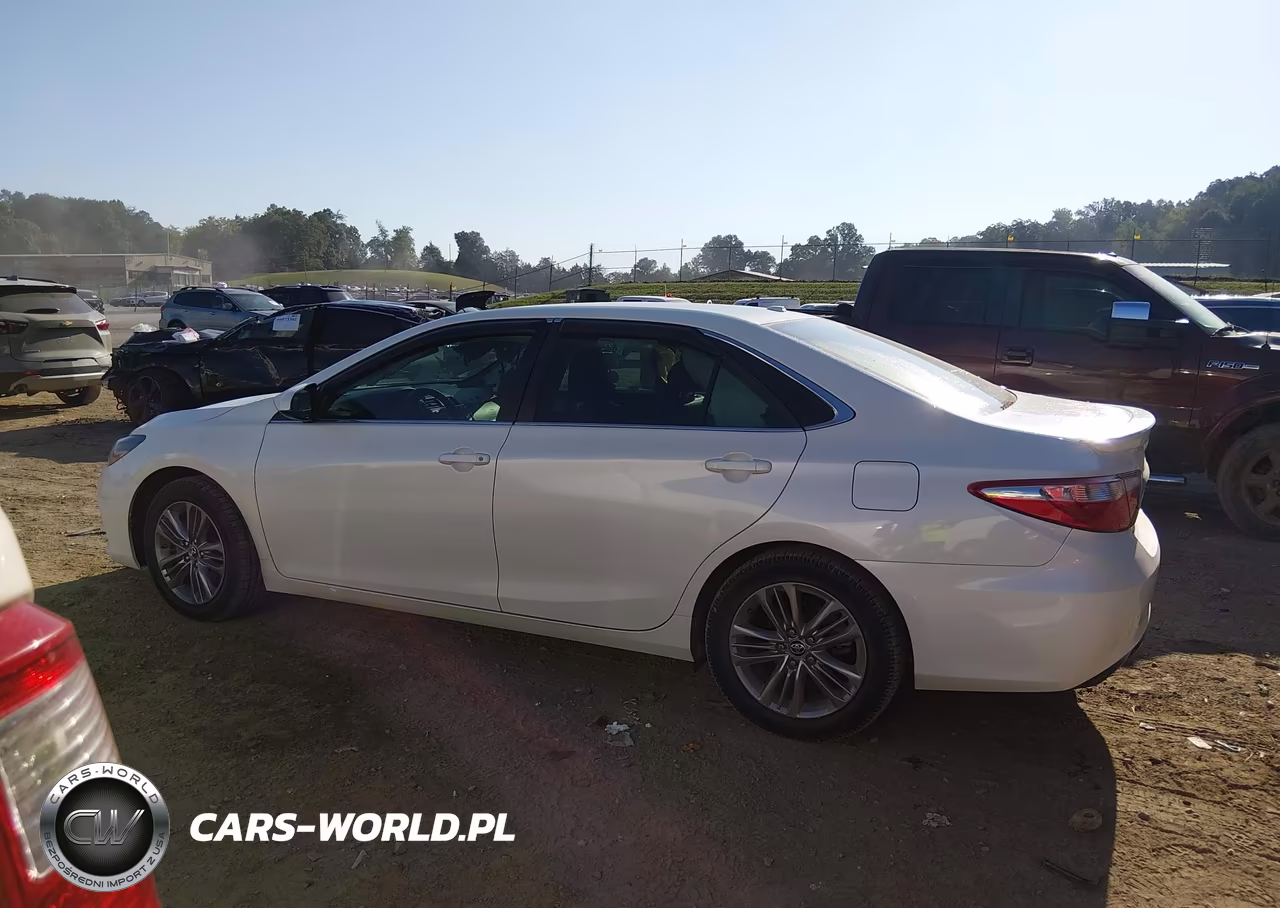 2016 Toyota Camry Se VIN:4T1BF1FK7GU125176 - 14