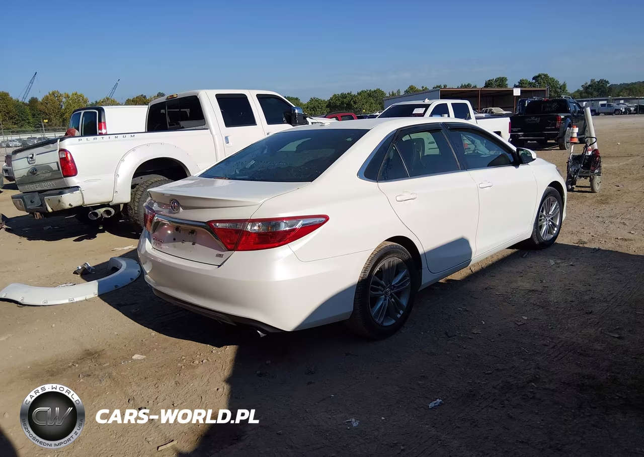 2016 Toyota Camry Se VIN:4T1BF1FK7GU125176 - 4